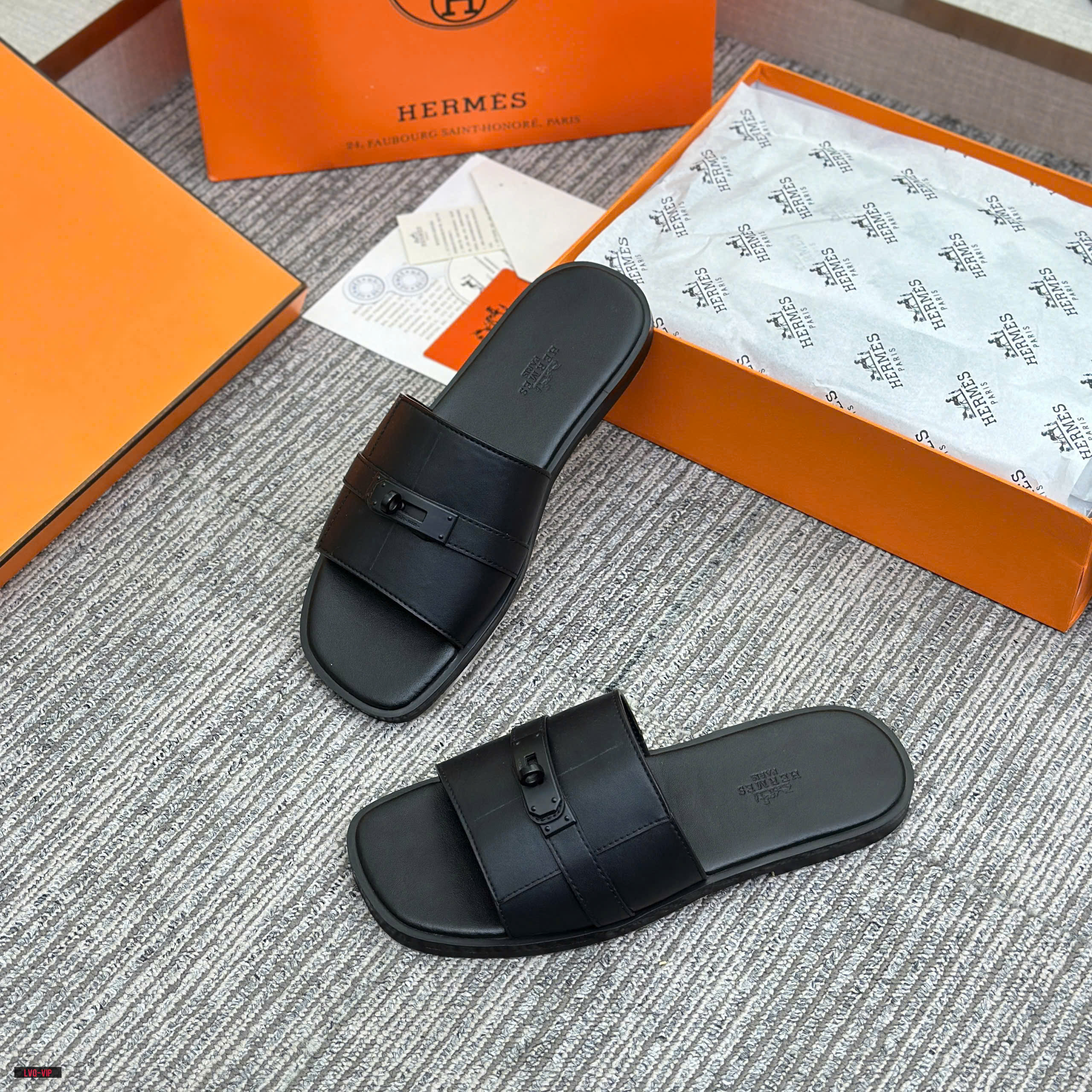 Dép lê Hermes HM mũi  Trâu khóa móc Đen Like Auth 38-43 LVQ