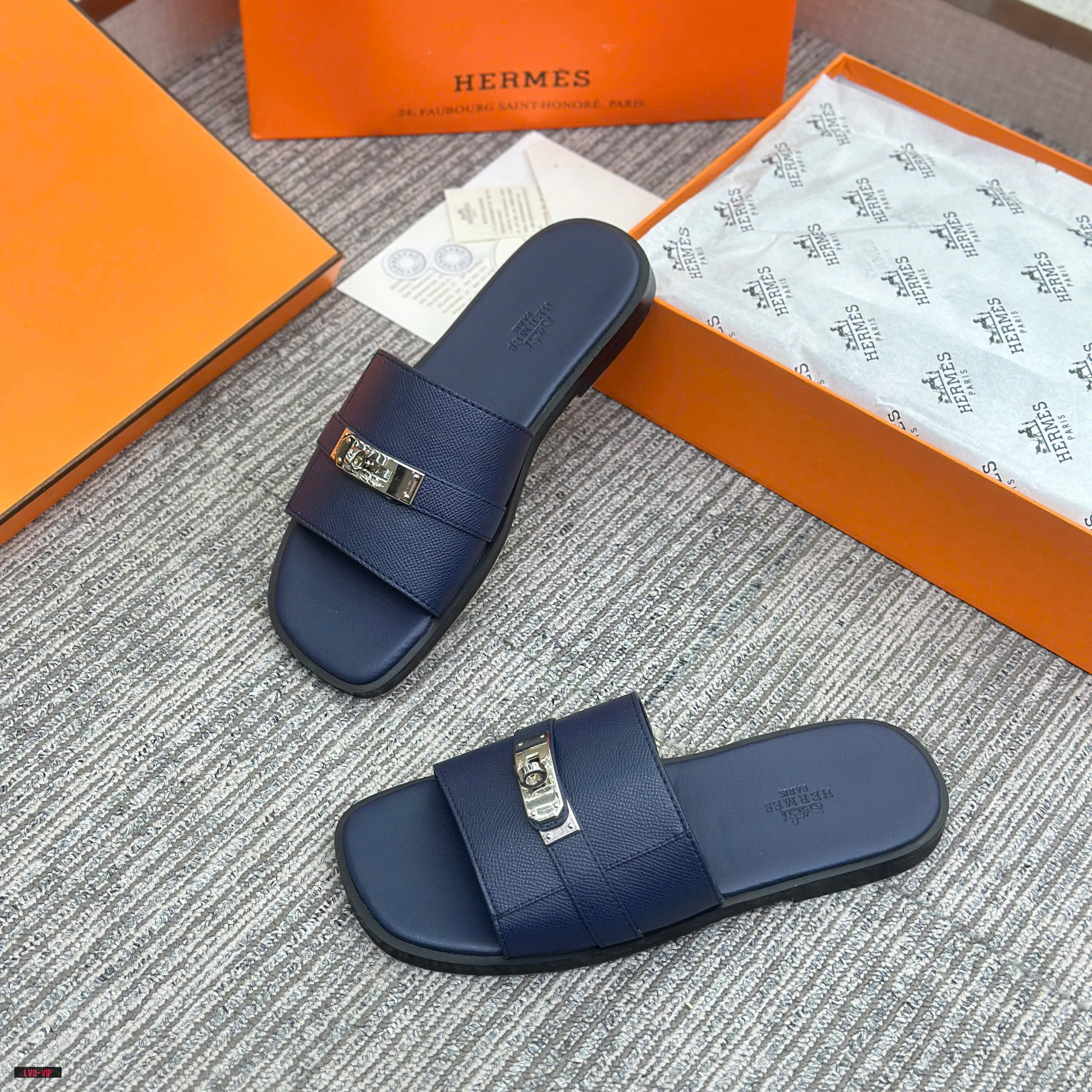 Dép lê Hermes HM mũi  Trâu Xanh Than khóa móc Bạc Like Auth 38-43 LVQ