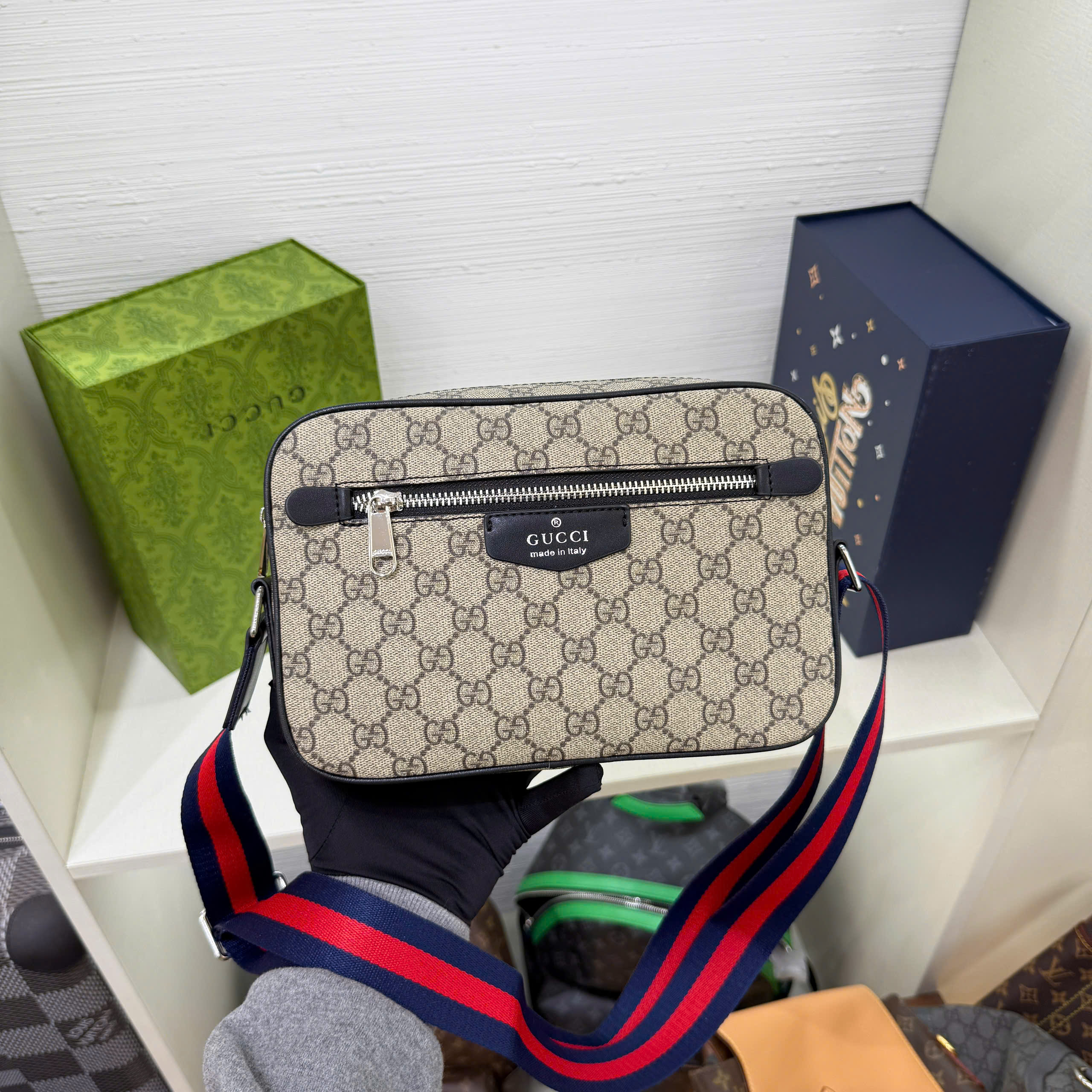 Túi đeo chéo Gucci GC monogram tag da Like Auth 25x17x6 PLD