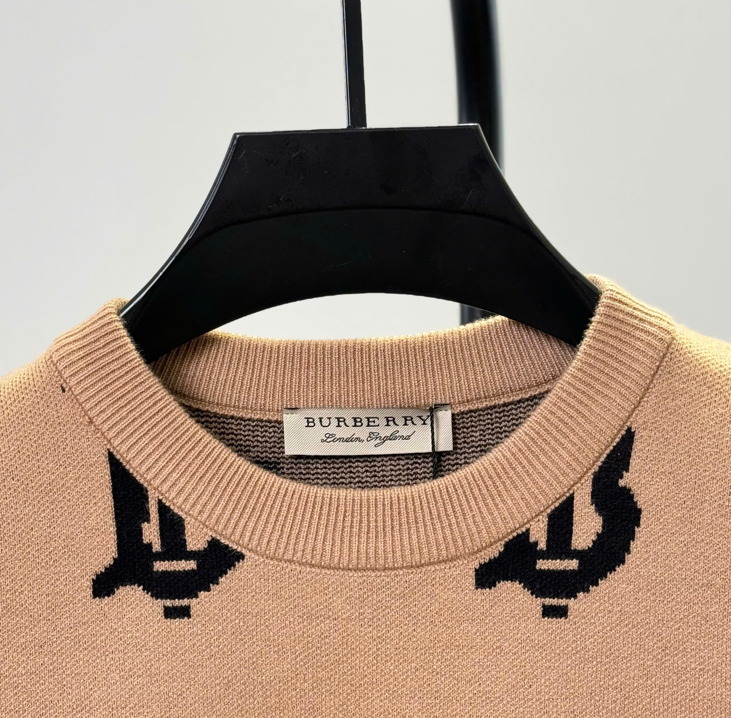 Áo sweater len Burberry BBR Nâu logo TB full Like Auth M-XXL DDT