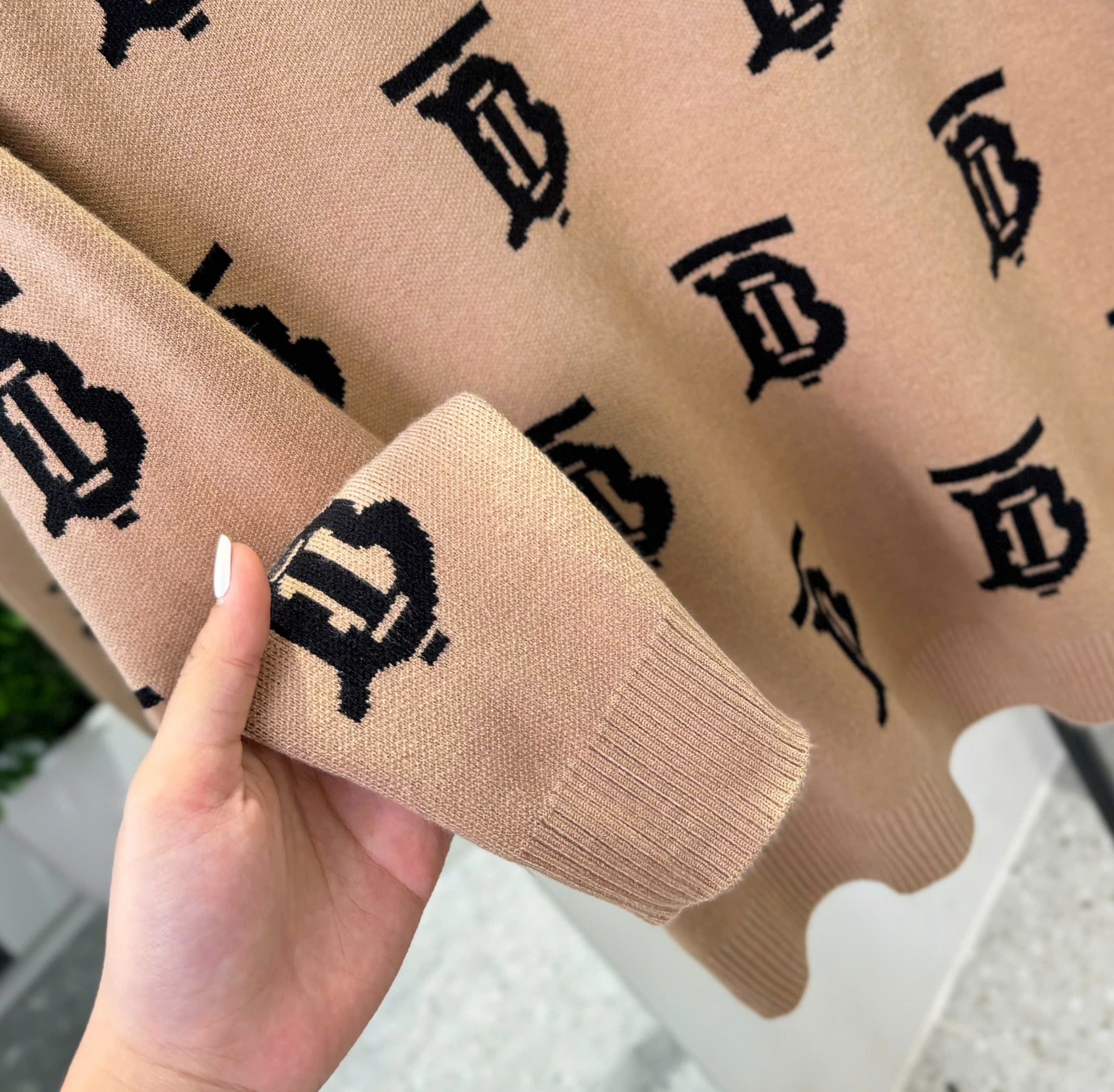 Áo sweater len Burberry BBR Nâu logo TB full Like Auth M-XXL DDT