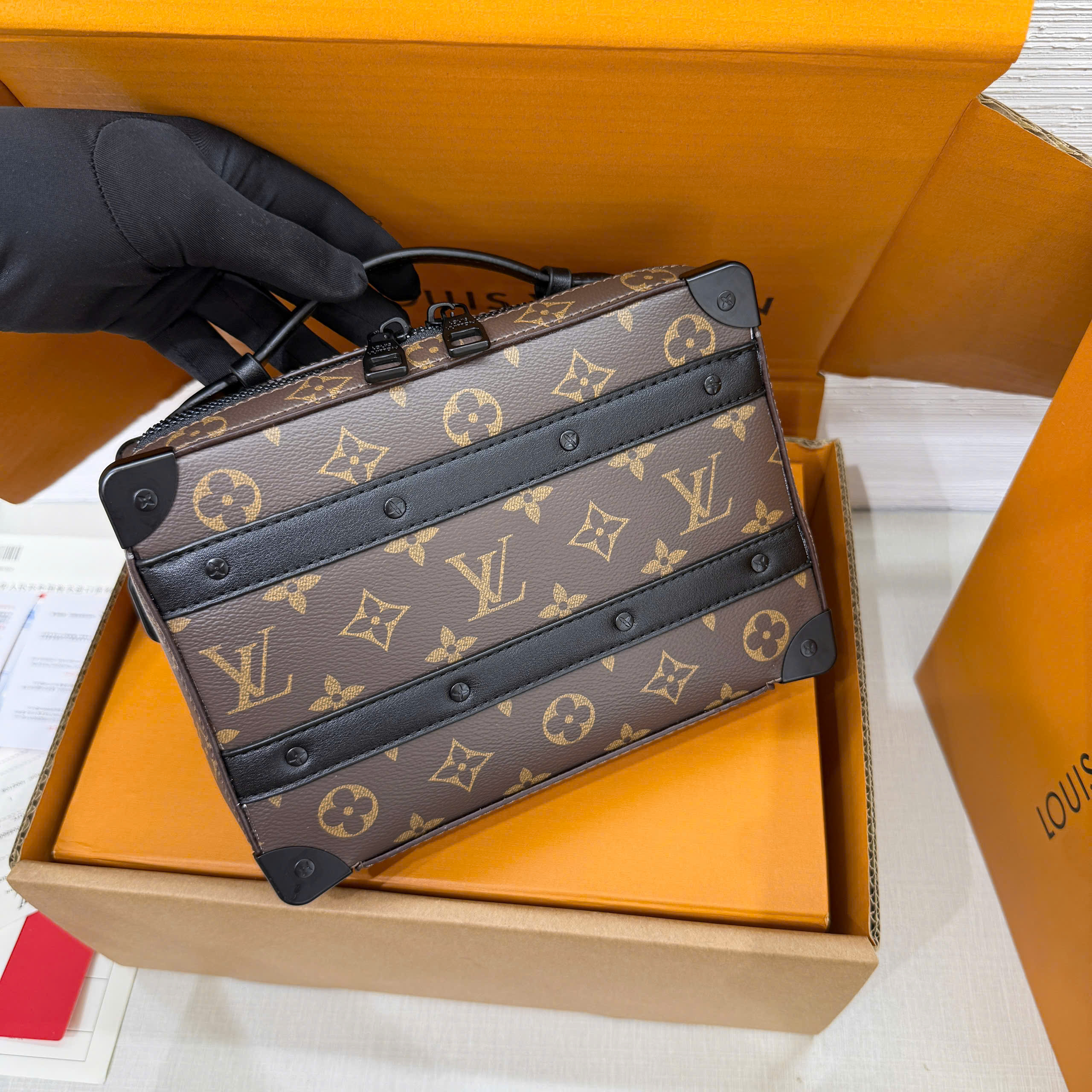 Túi đeo chéo Clutch Louis vuitton LV Bag Handle Soft Trunk monogram Like Auth 22x16x6 PLD