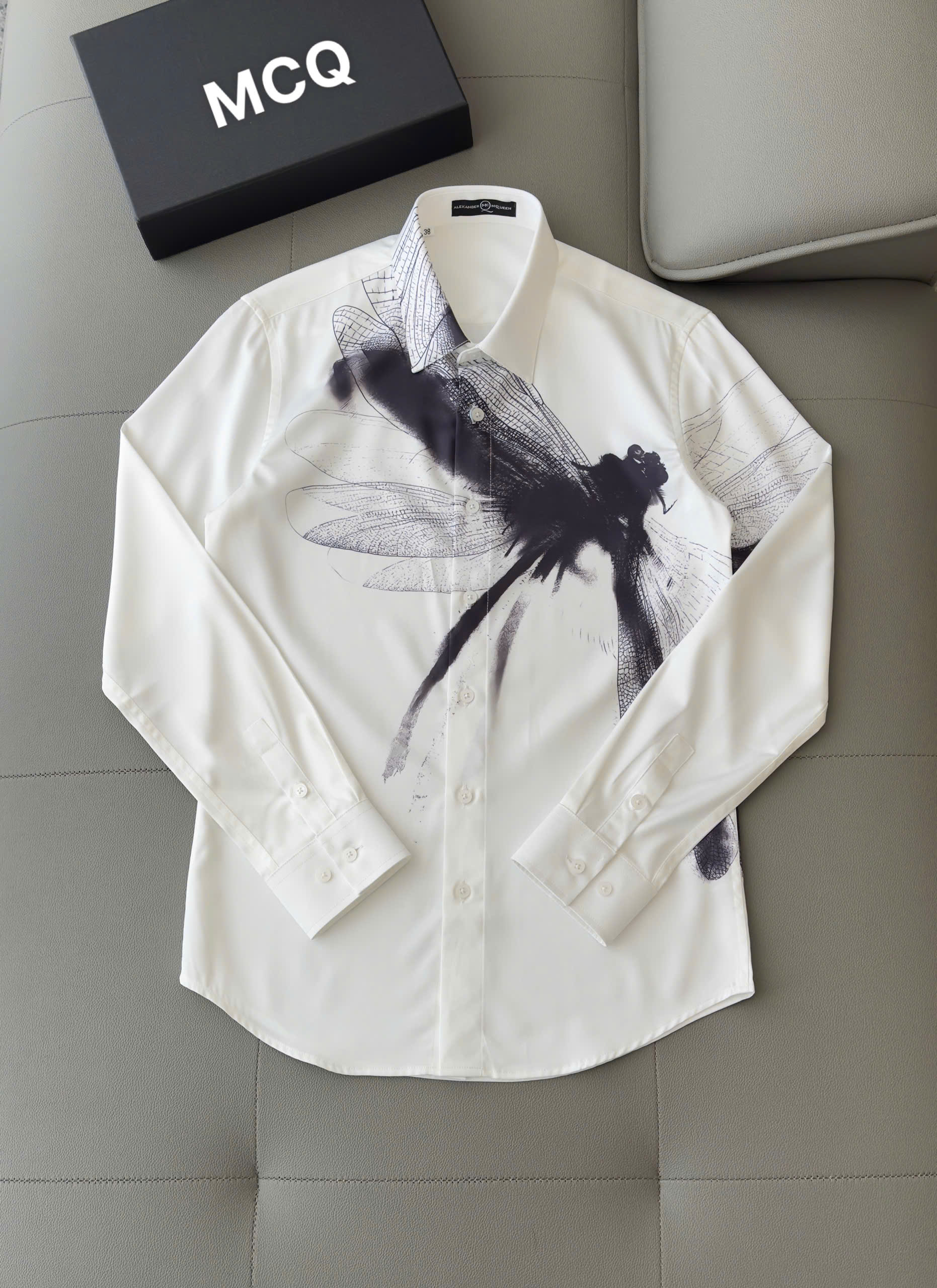 Áo sơ mi lụa Mcqueen MCQ Trắng họa tiết chuồn chuồn bay Like Auth 38-41 DDT