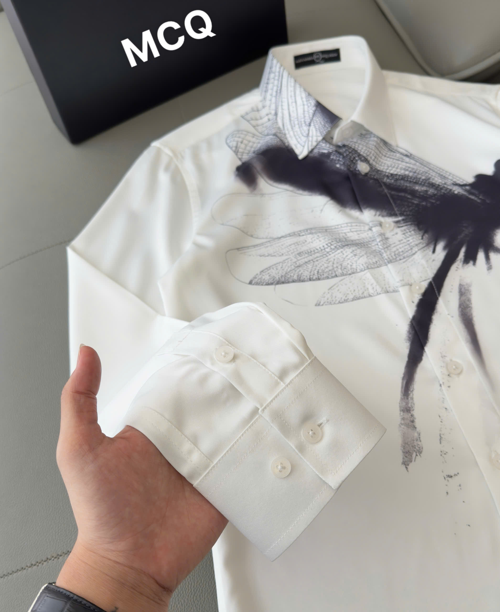 Áo sơ mi lụa Mcqueen MCQ Trắng họa tiết chuồn chuồn bay Like Auth 38-41 DDT