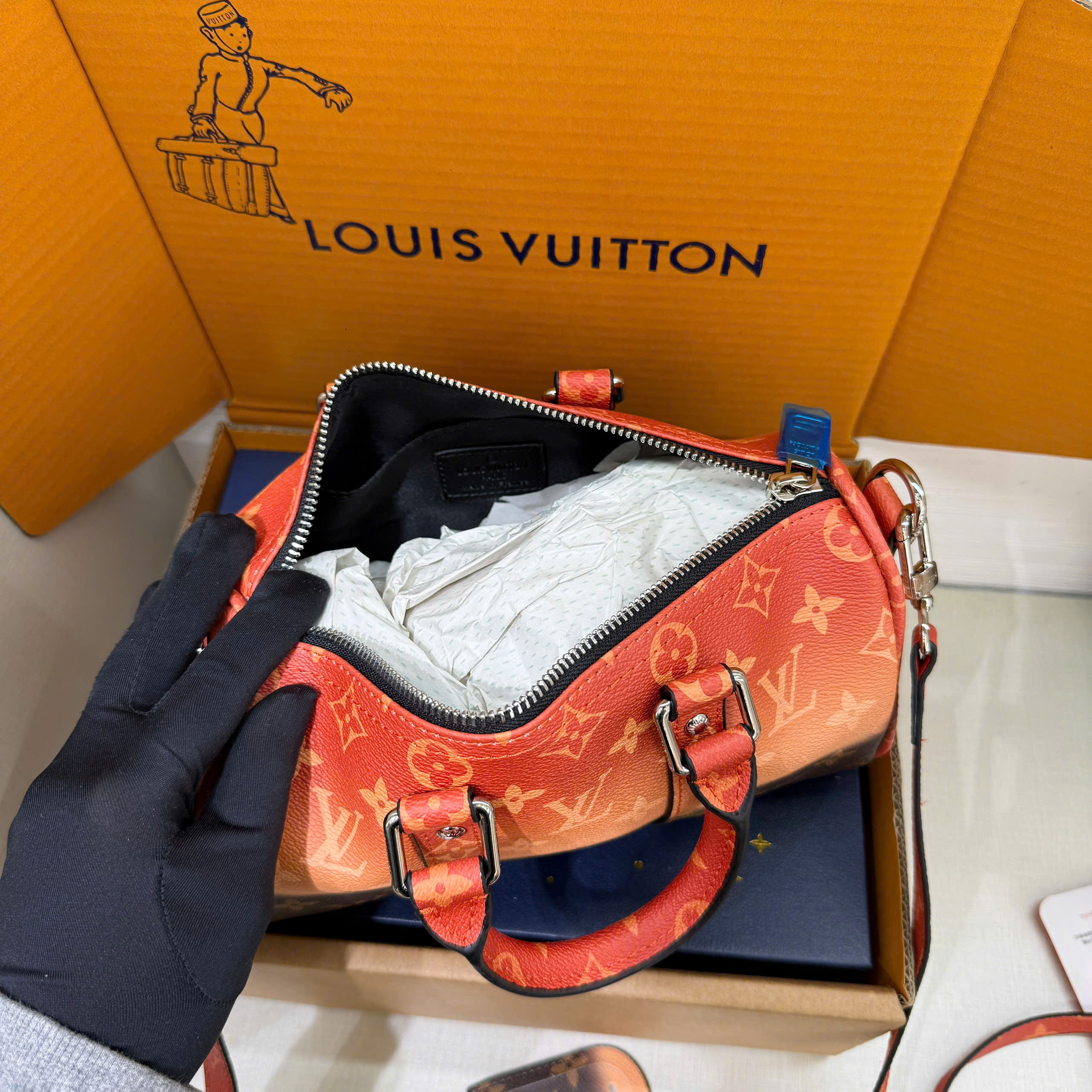 Túi đeo chéo Louis Vuitton Lv Keepall Bandoulifere Like Auth 25x15x11 PLD