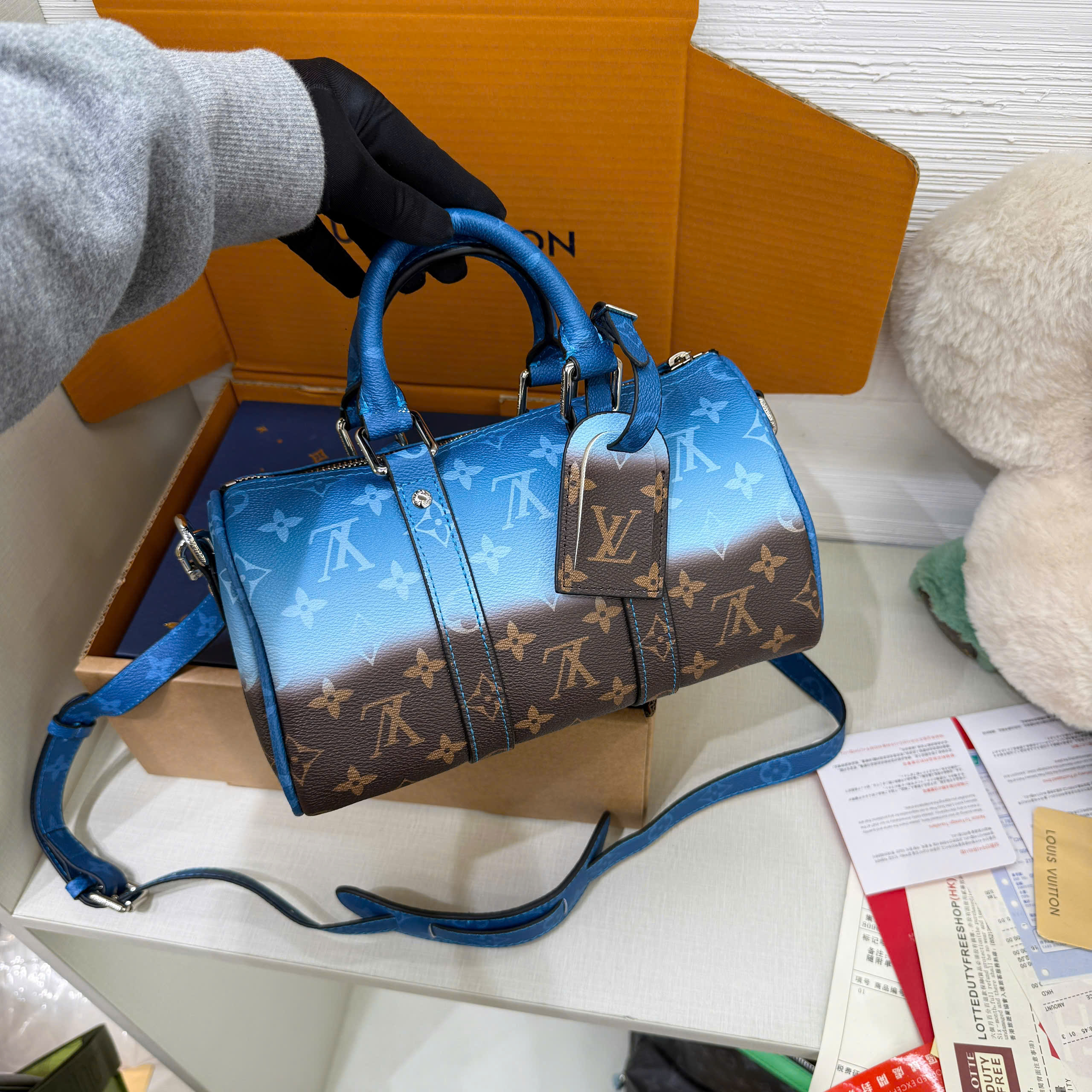 Túi đeo chéo Louis Vuitton Lv Keepall Bandoulifere Like Auth 25x15x11 PLD