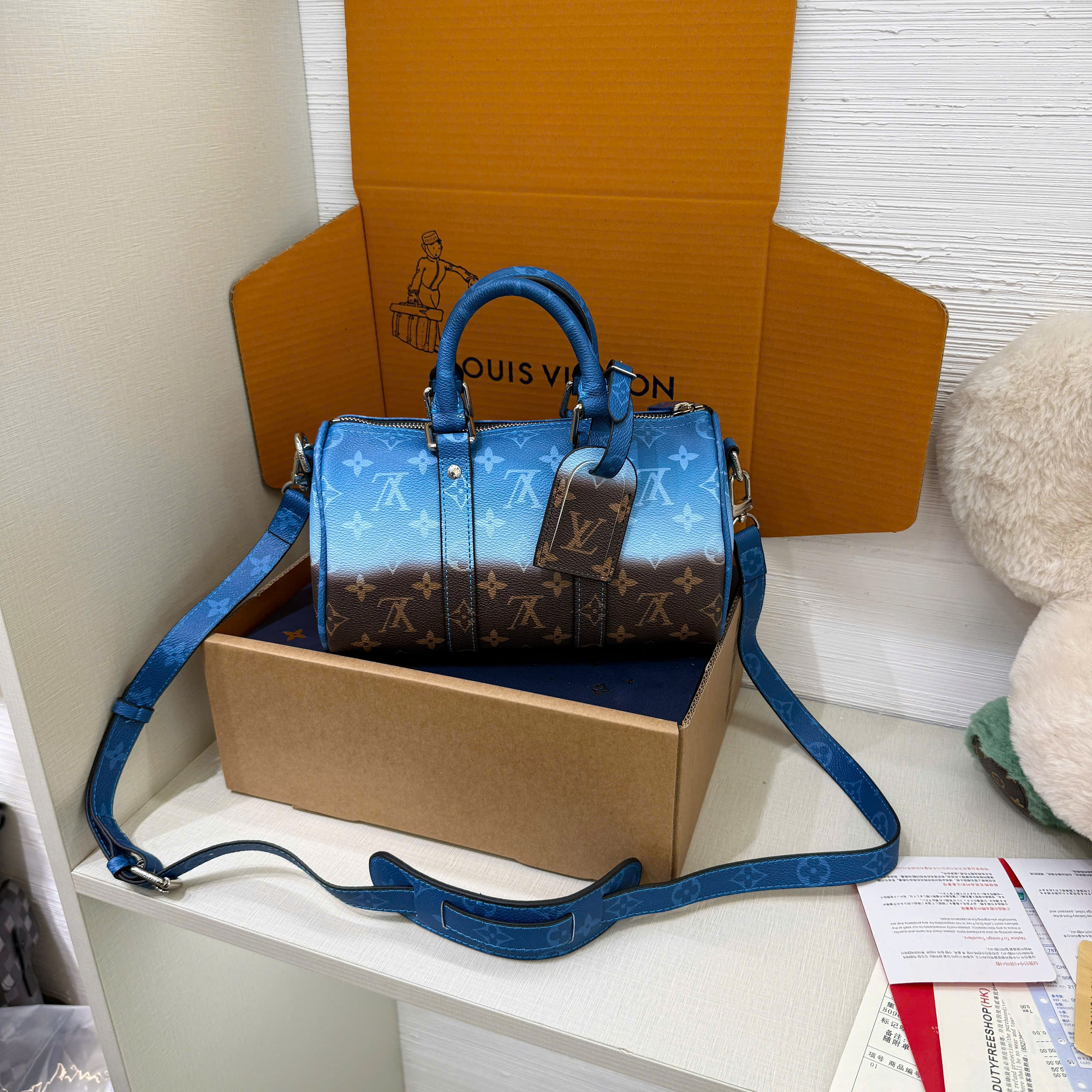 Túi đeo chéo Louis Vuitton Lv Keepall Bandoulifere Like Auth 25x15x11 PLD