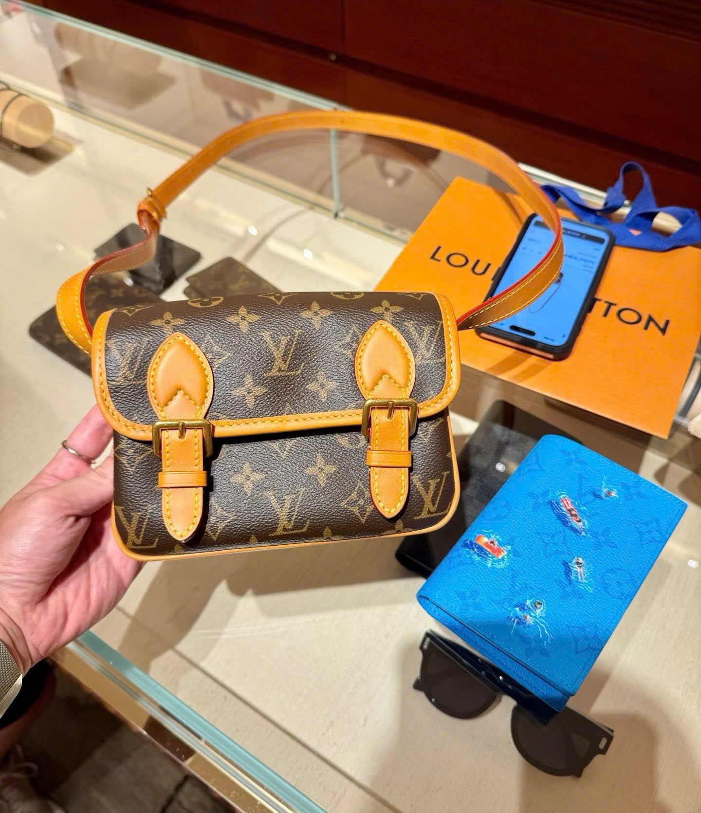 Túi đeo chéo Louis Vuitton LV SATCHEL MONOGRAM ARCHIVE VINTAGE 1-1 on web 20x15x6 PLD