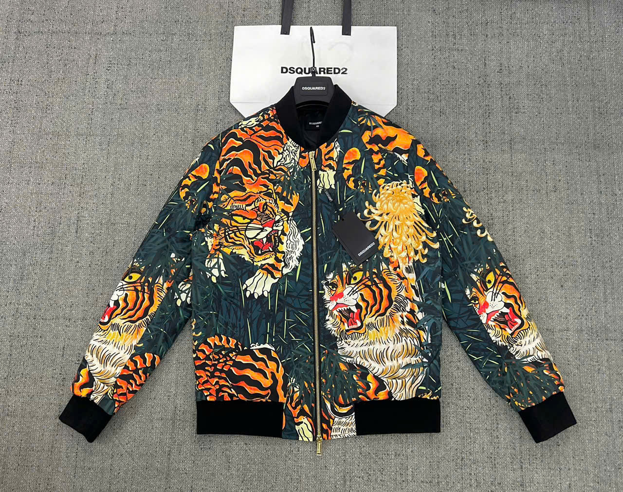 Áo khoác bomber Dsquared2 DSQ họa tiết Song Hổ new 2026 Like Auth 44-50 MK