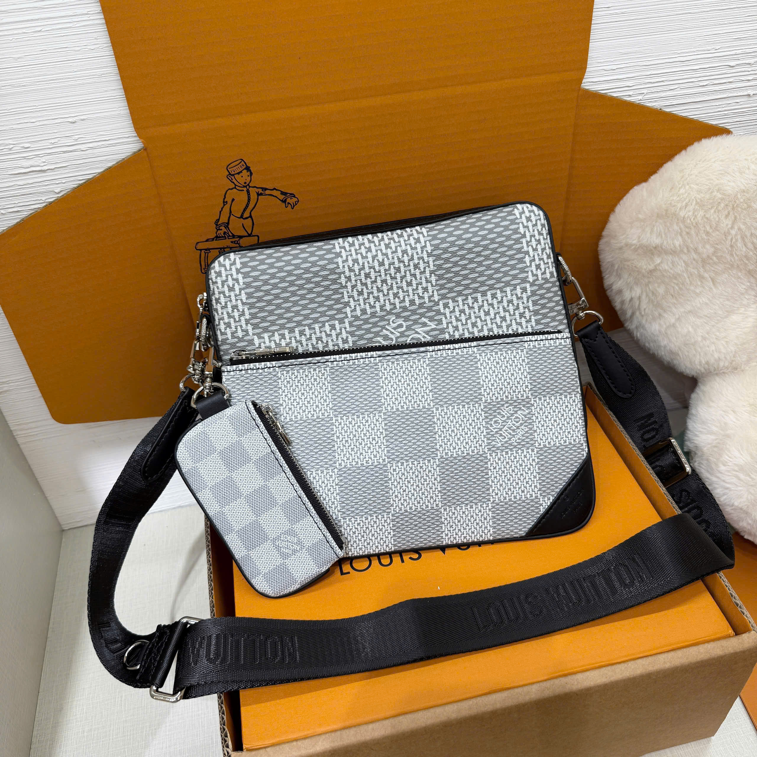 Túi đeo chéo Louis Vuitton LV Trio Messenger Bag 3in1 monogram các mẫu new 2026 Like Auth 25x19x7 PLD