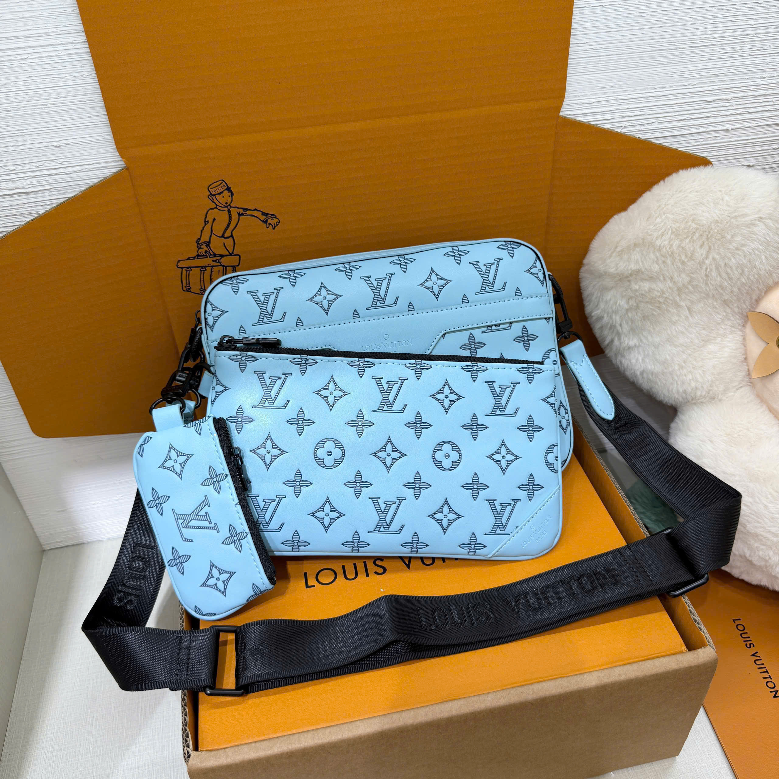 Túi đeo chéo Louis Vuitton LV Trio Messenger Bag 3in1 monogram các mẫu new 2026 Like Auth 25x19x7 PLD