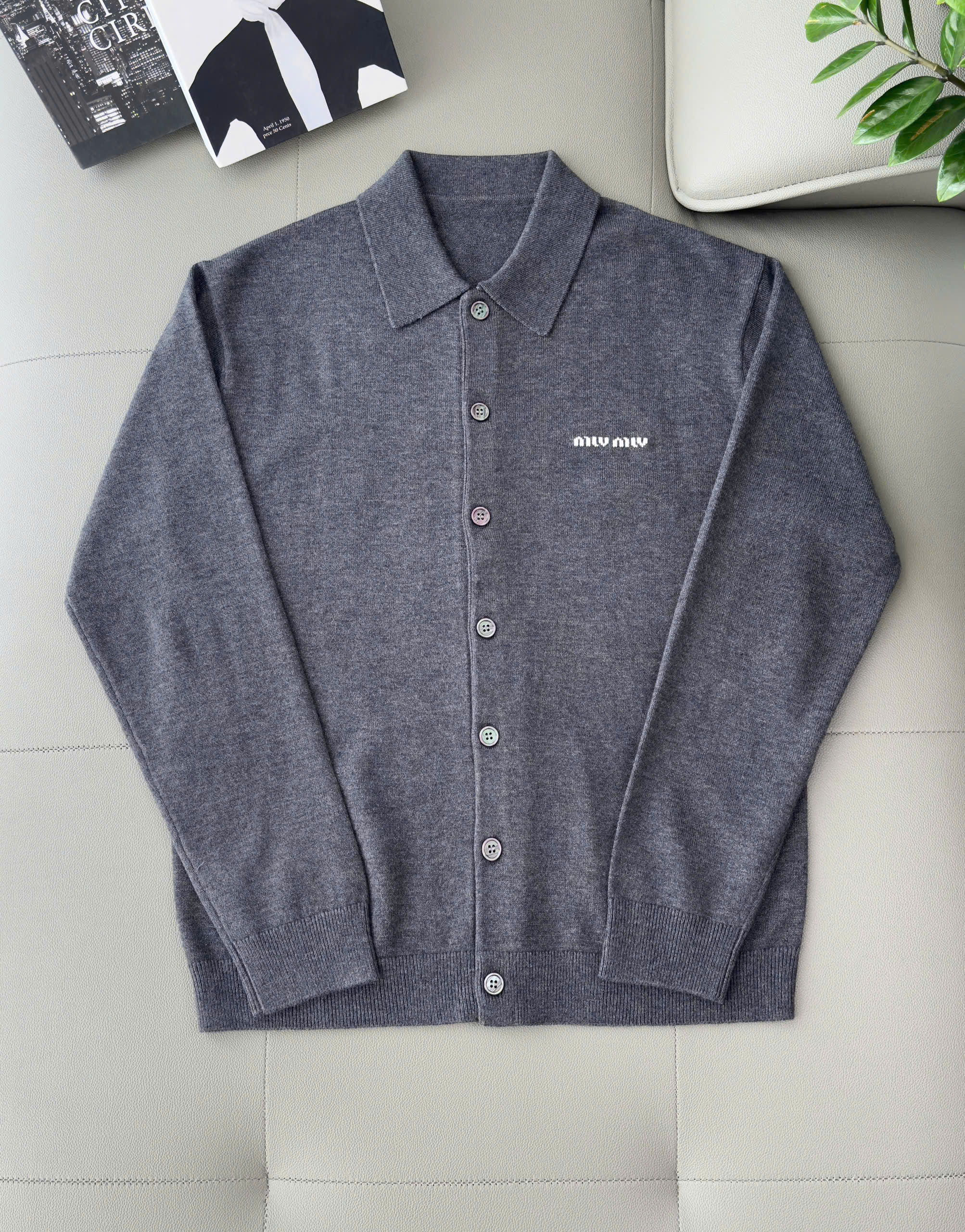 Áo khoác len Monghito Miu Miu cổ bẻ cài khuy Like Auth 48-54 DDT