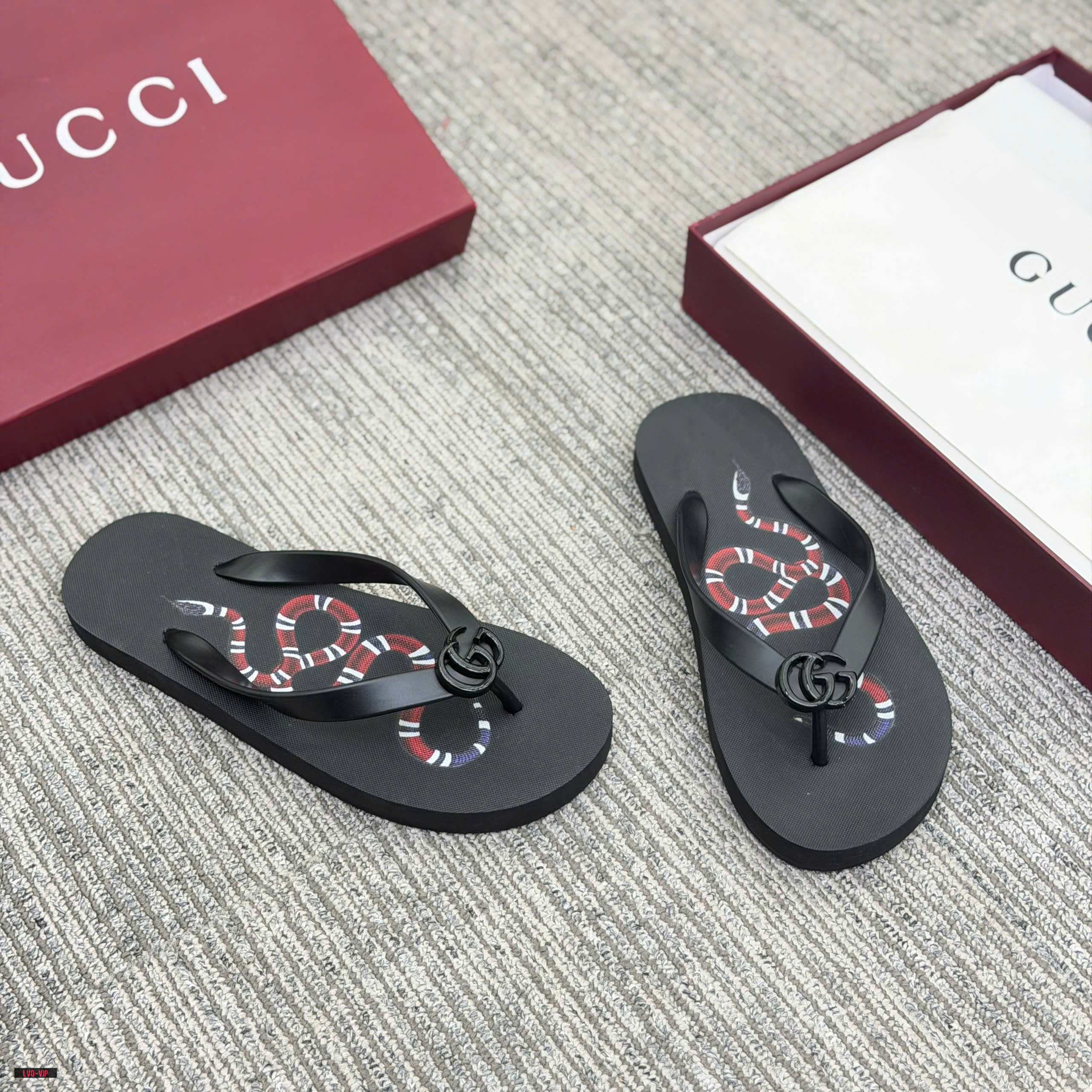 Dép kẹp xỏ ngón flip flop Gucci GC Đen họa tiết Rắn Like Auth 38-43 LVQ