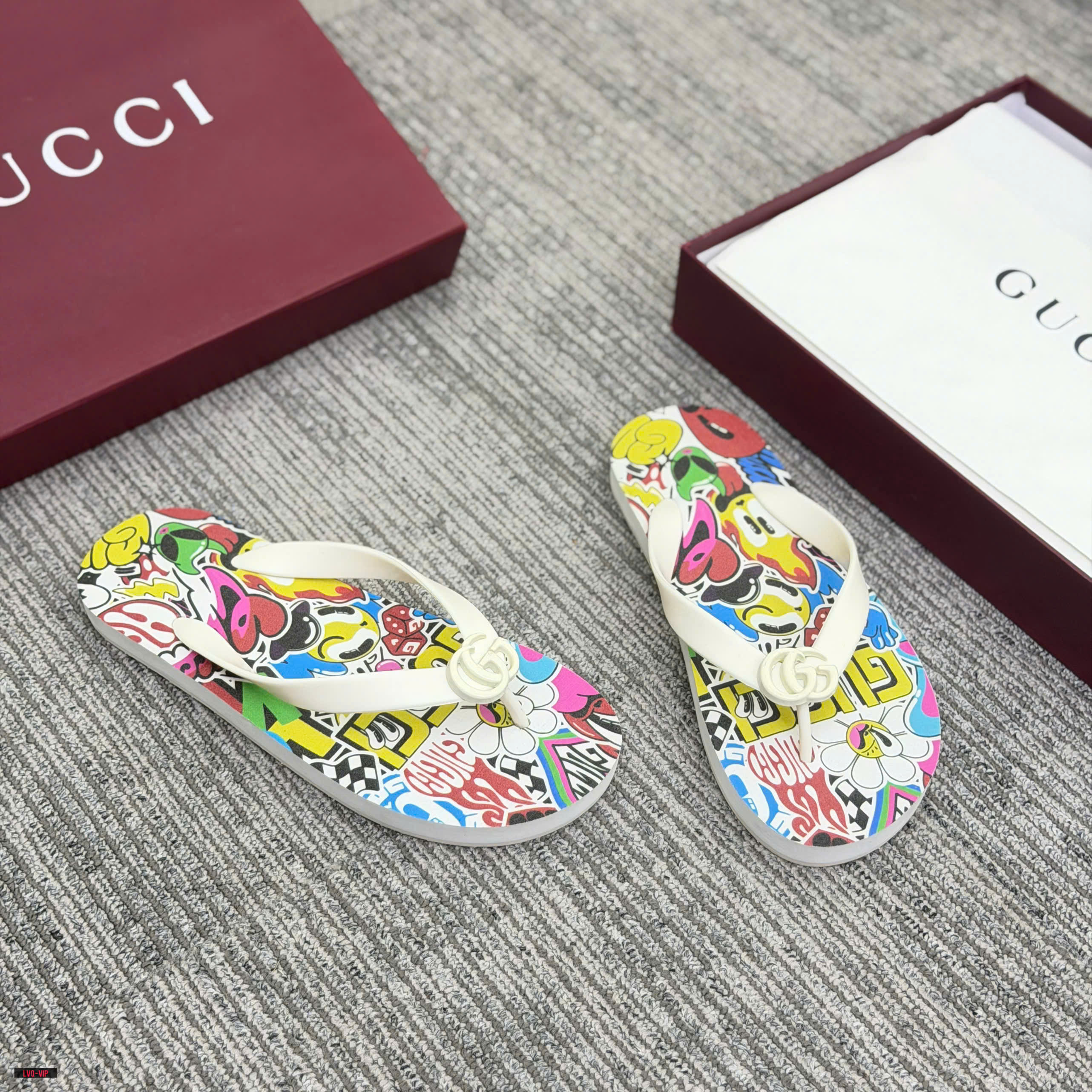 Dép kẹp xỏ ngón flip flop Gucci GC Trắng họa tiết Grafity Like Auth 38-43 LVQ