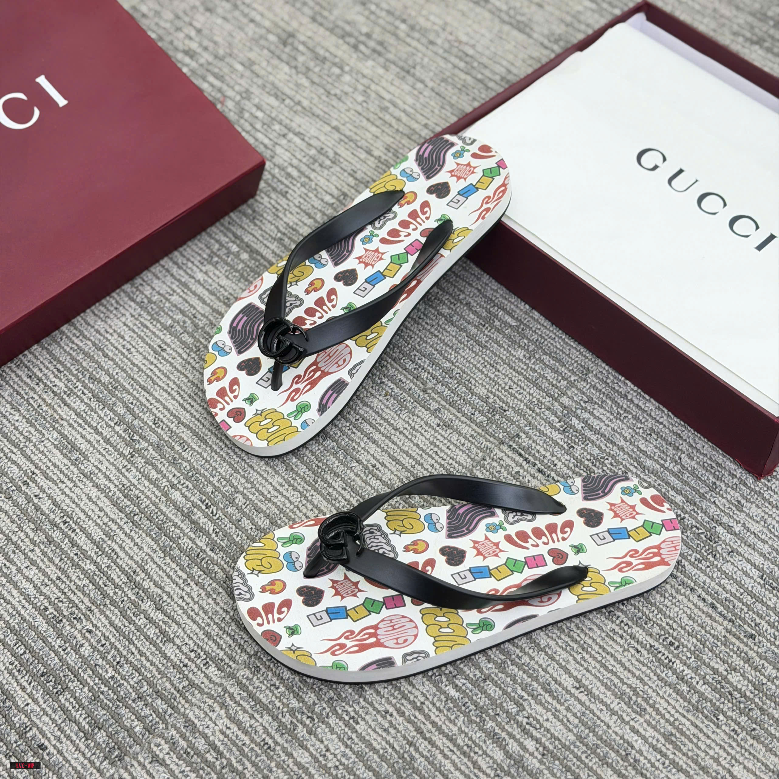 Dép kẹp xỏ ngón flip flop Gucci GC Trắng họa tiết Grafity quai Đen Like Auth 38-43 LVQ