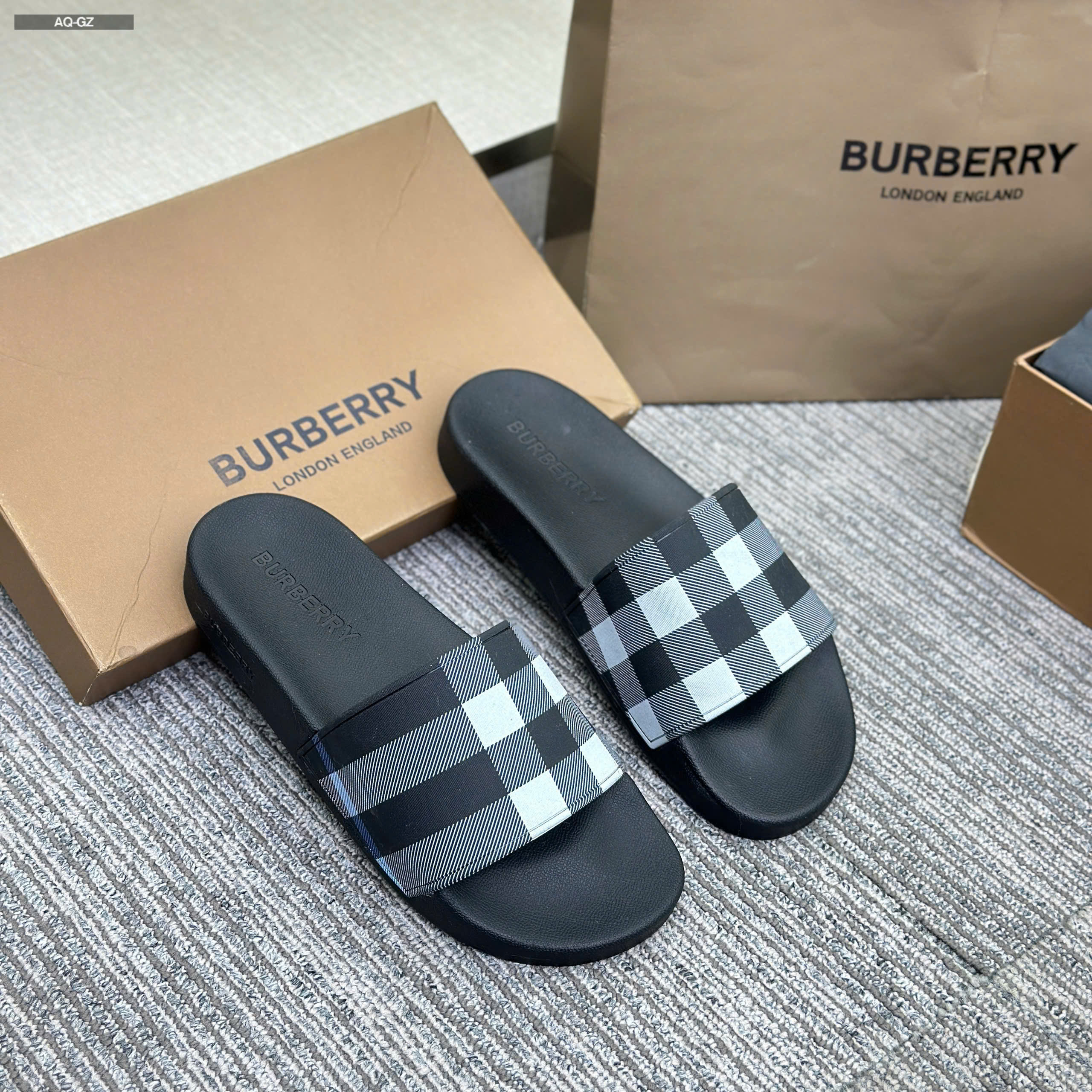 Dép lê quai ngang Burberry new 2026 Like Auth 38-43 LVQ