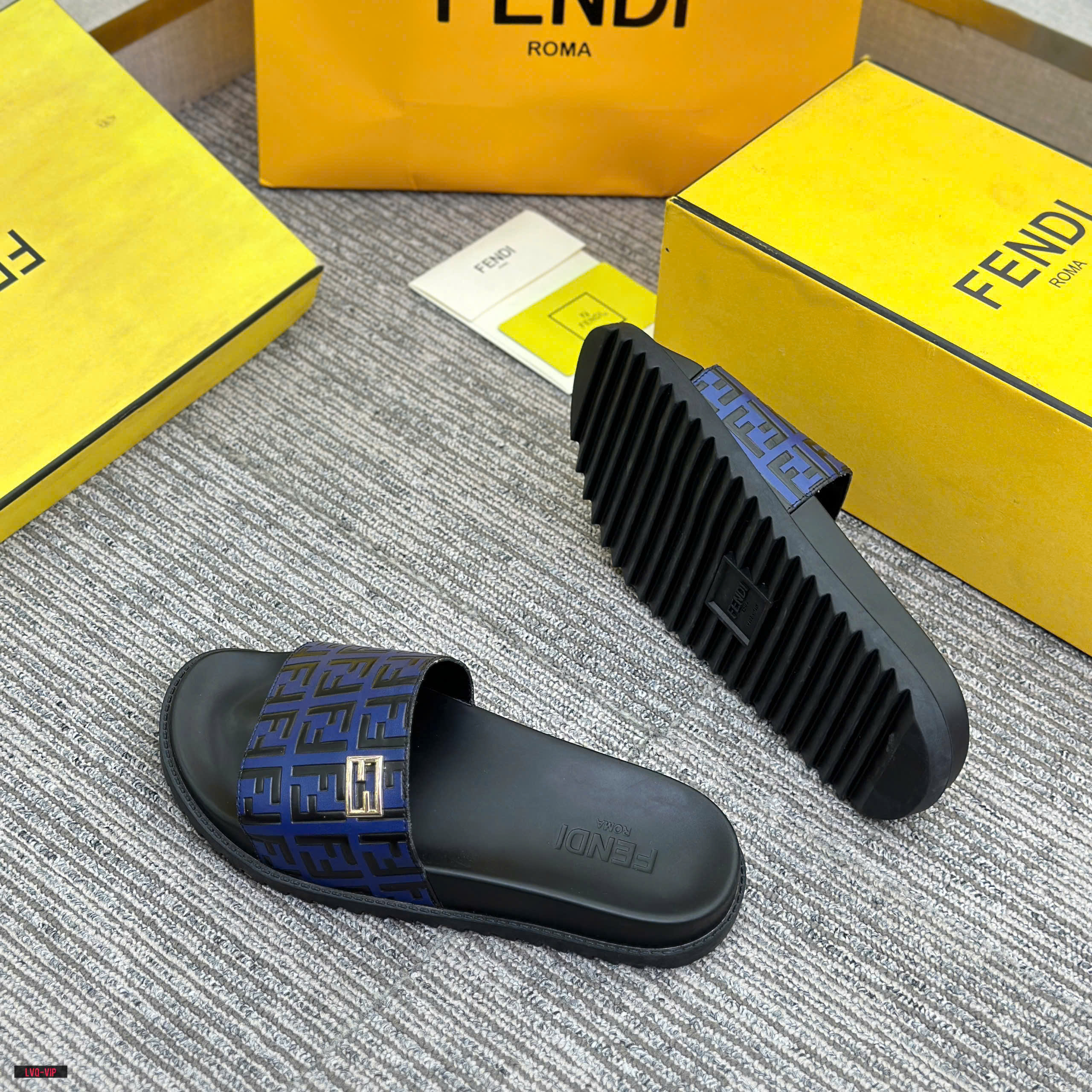 Dép lê quai ngang Fendi logo full tag bạc Like Auth 38-43 LVQ