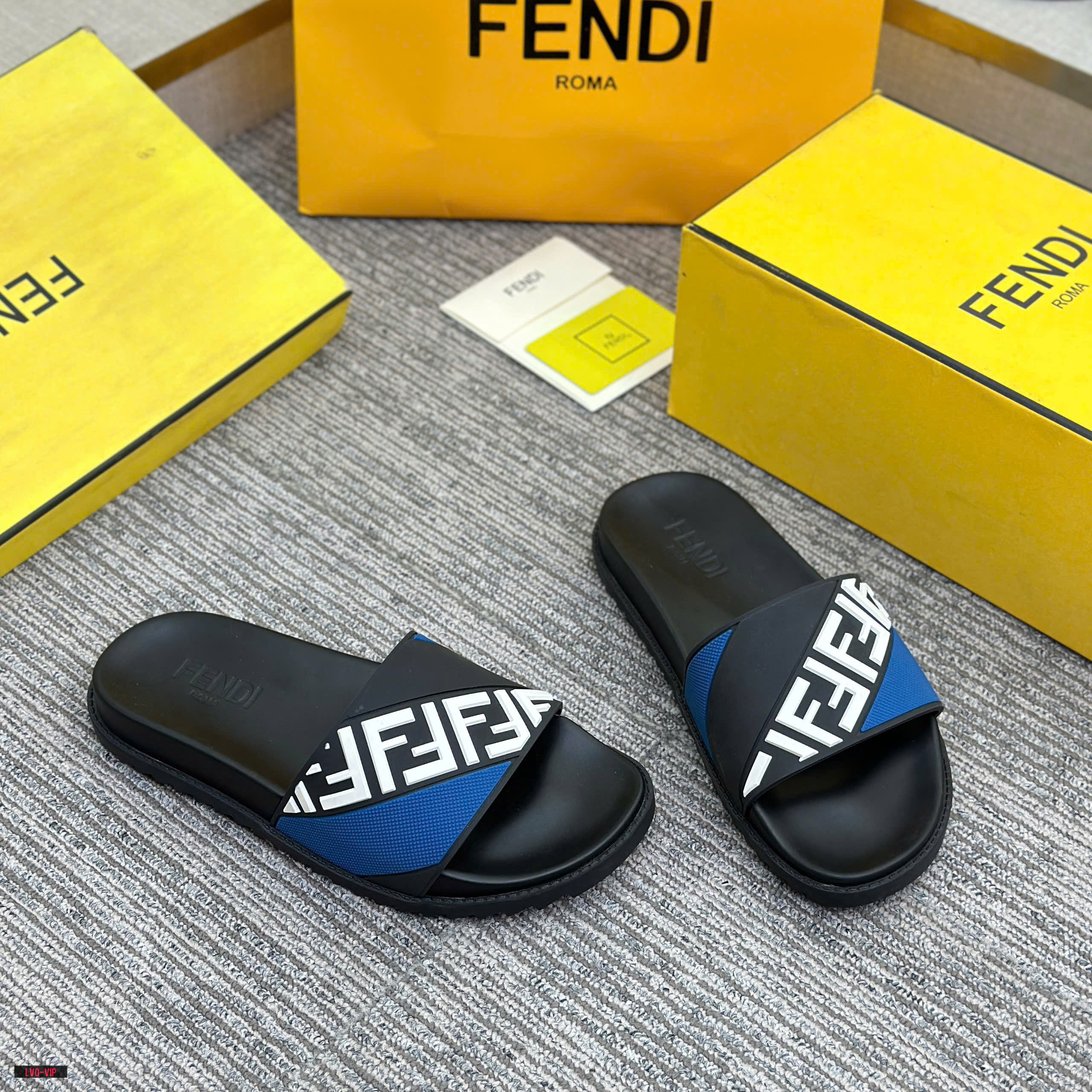 Dép lê quai ngang Fendi logo kẻ chéo tag nổi cao su non Like Auth 38-43 LVQ