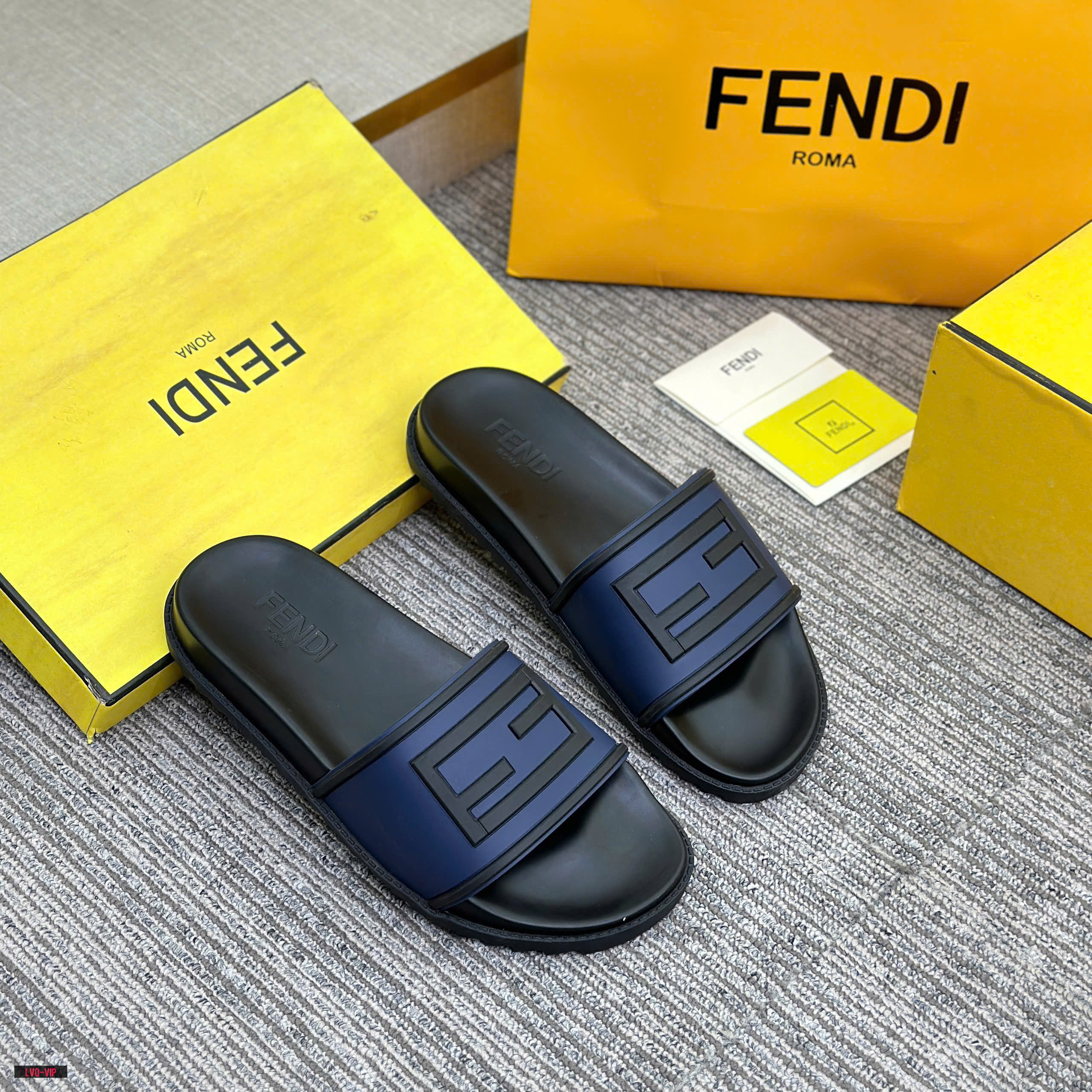 Dép lê quai ngang Fendi logo tag nổi cao su non Like Auth 38-43 LVQ
