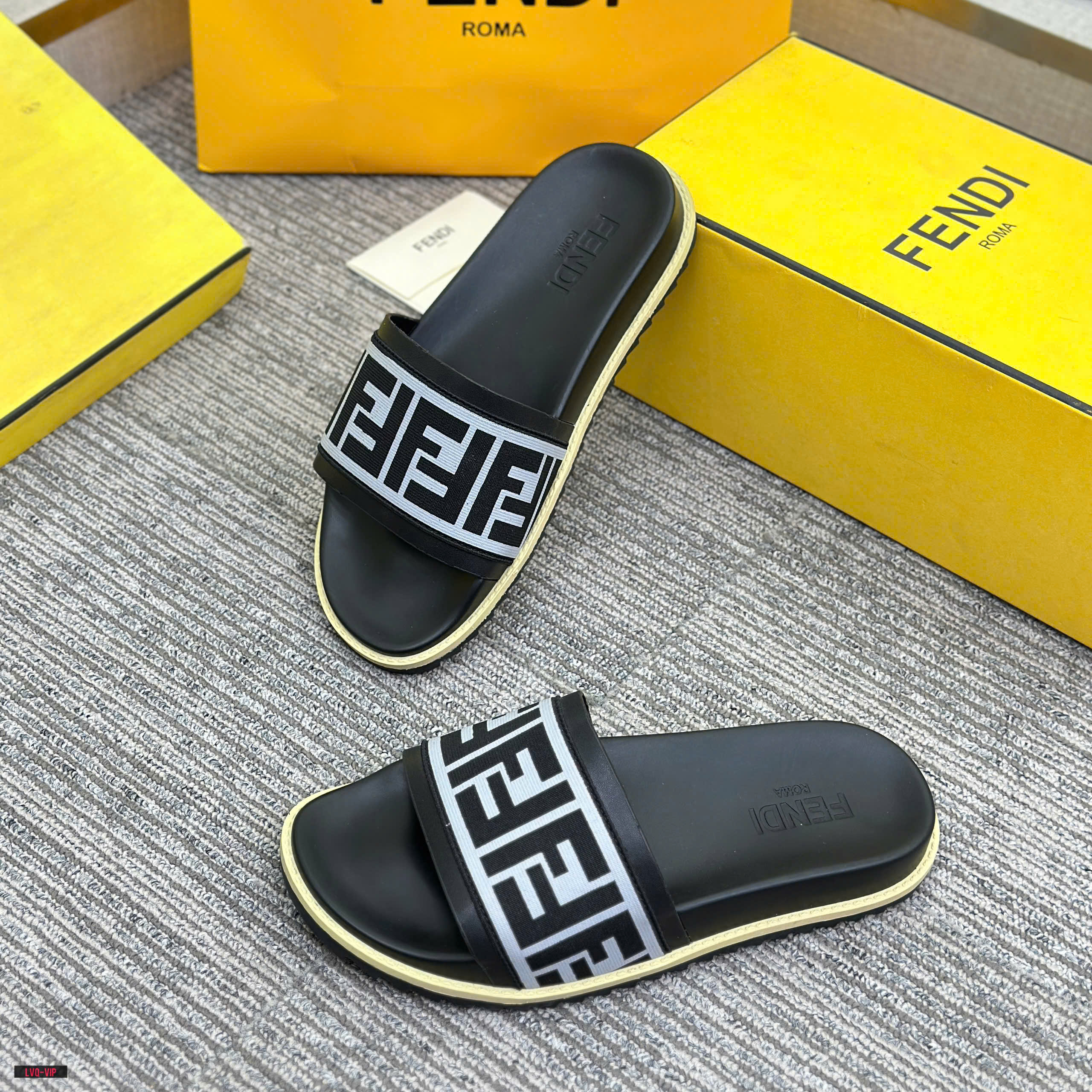Dép lê quai ngang Fendi logo to kẻ ngang tag nổi cao su non Like Auth 38-43 LVQ