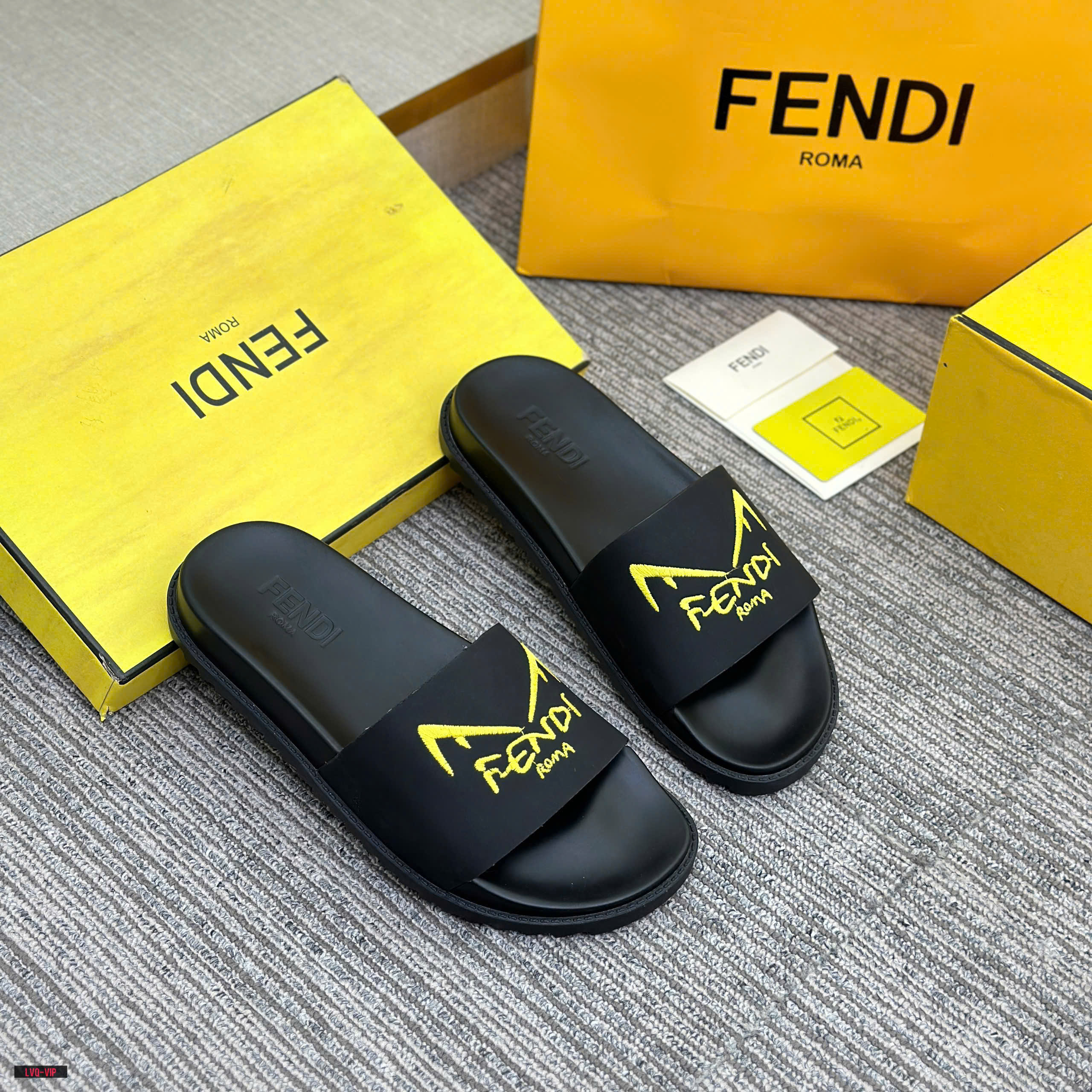 Dép lê quai ngang Fendi Roma logo thêu Like Auth 38-43 LVQ