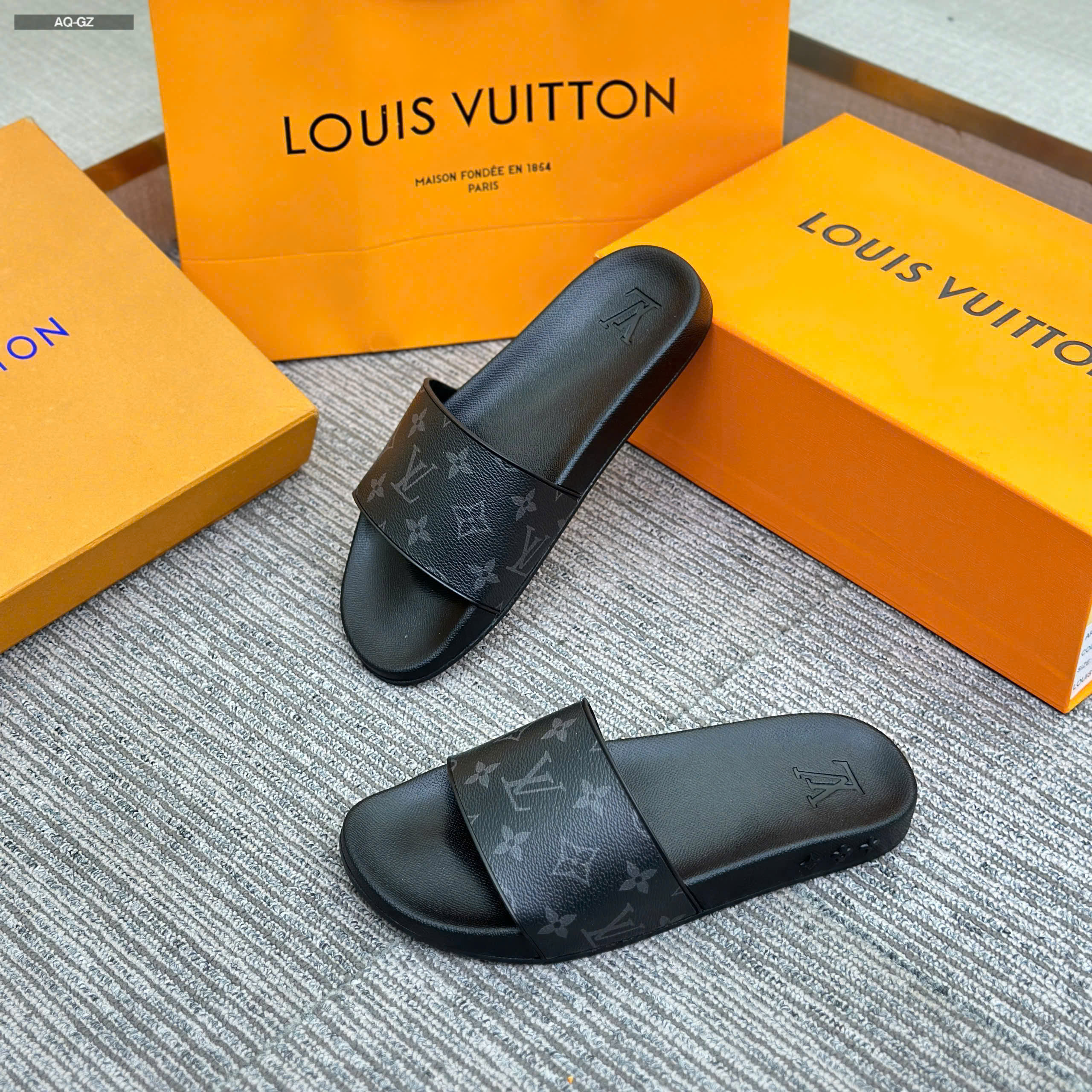 Dép lê quai ngang Louis Vuitton LV Đen monogram Like Auth 38-43 LVQ