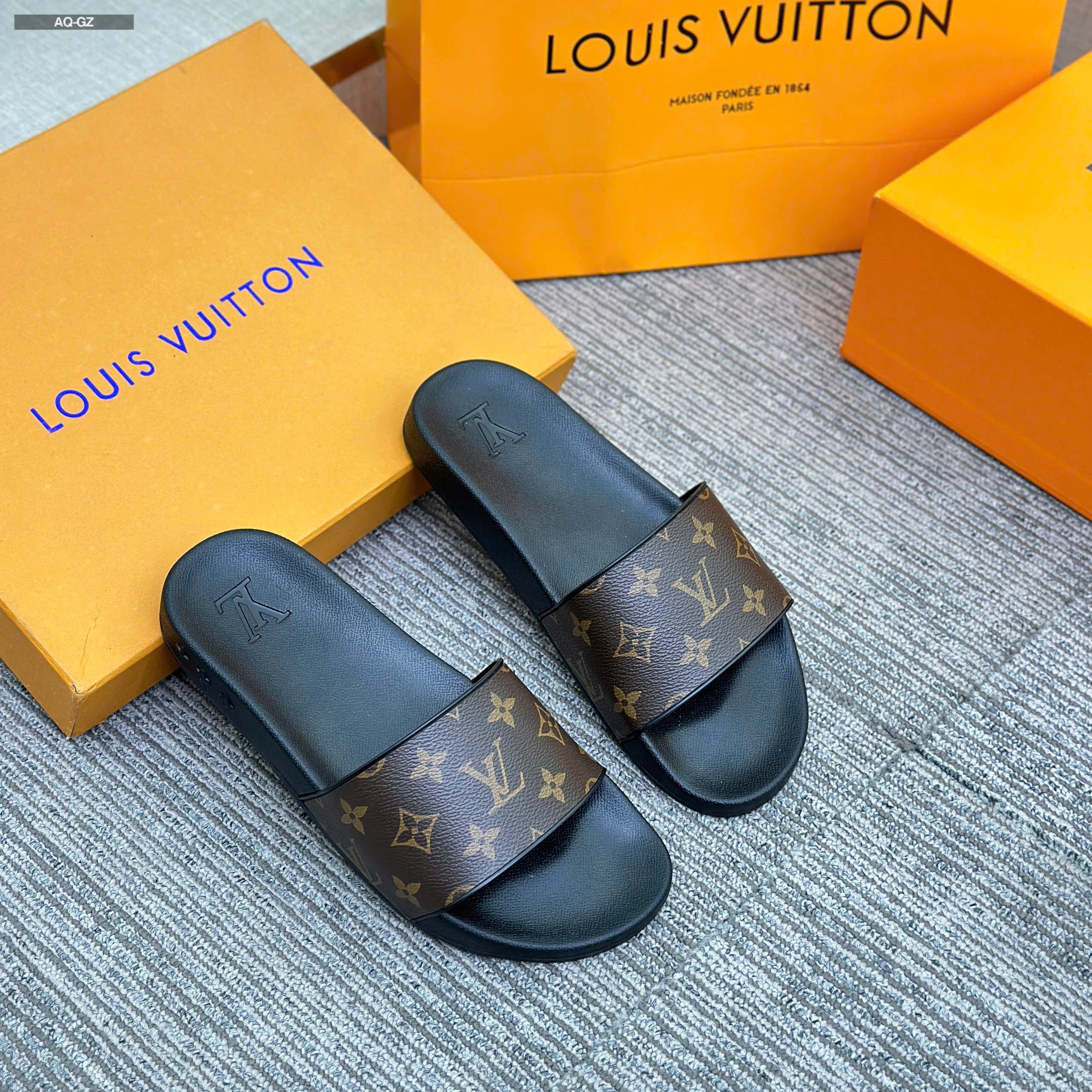 Dép lê quai ngang Louis Vuitton LV Đen quai Nâu monogram Like Auth 38-43 LVQ
