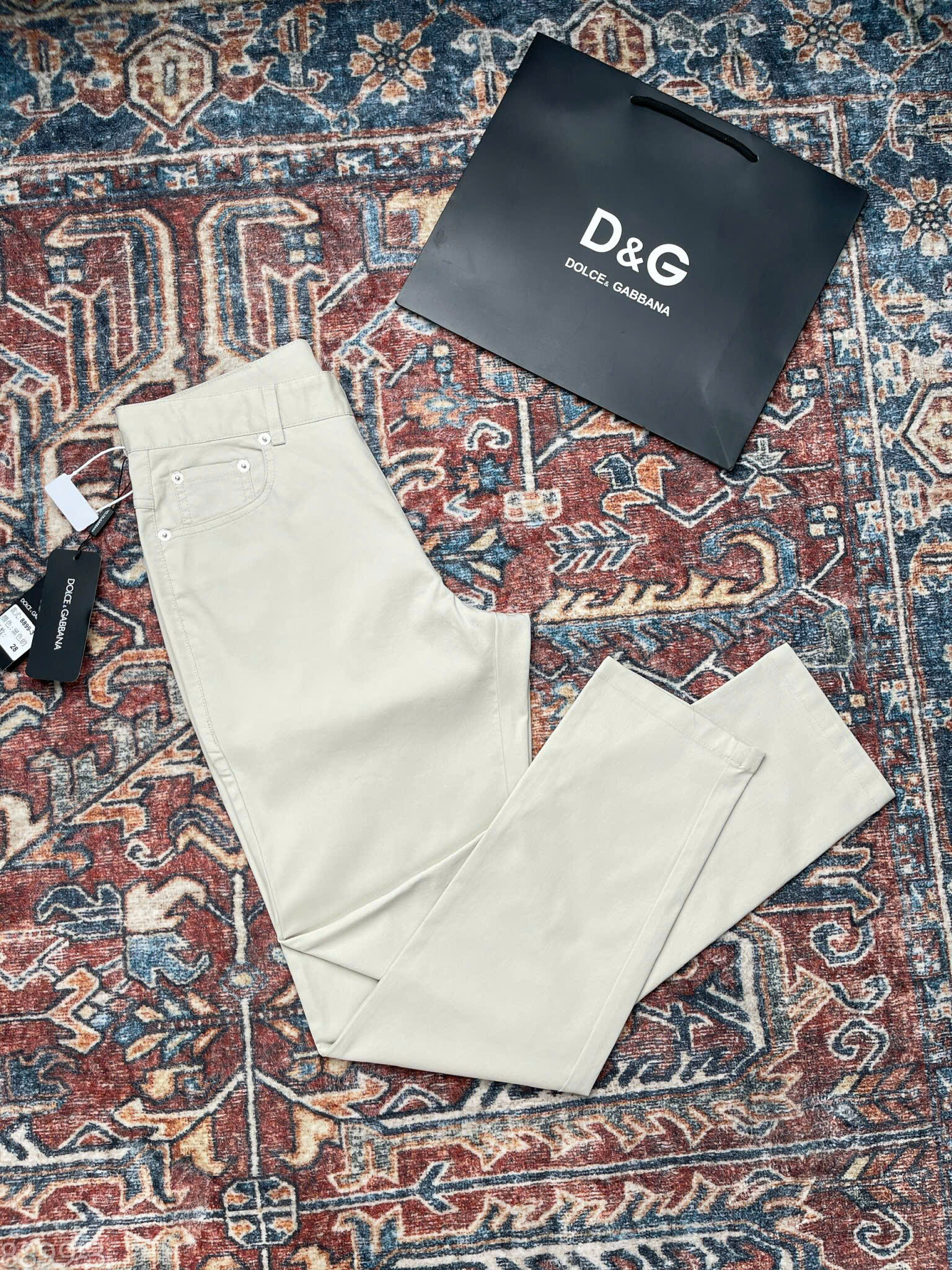 Quần kaki Dolce Gabbana DG Be logo tag vàng túi sau Like Auth 28-36 DDT