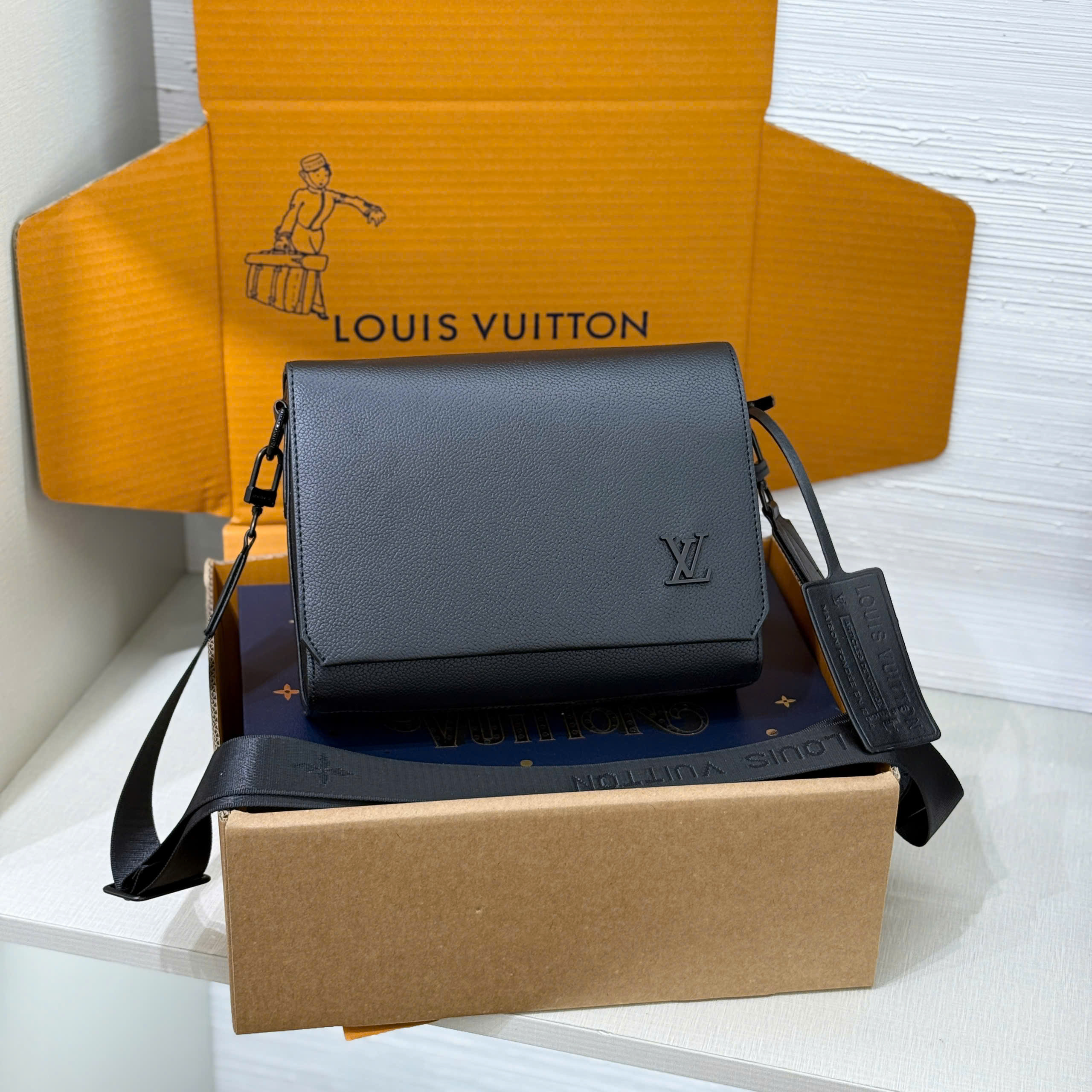 Túi đeo chéo LV BAG FASTLINE WEARABLE WALLET Like Auth 23x18x7 PLD