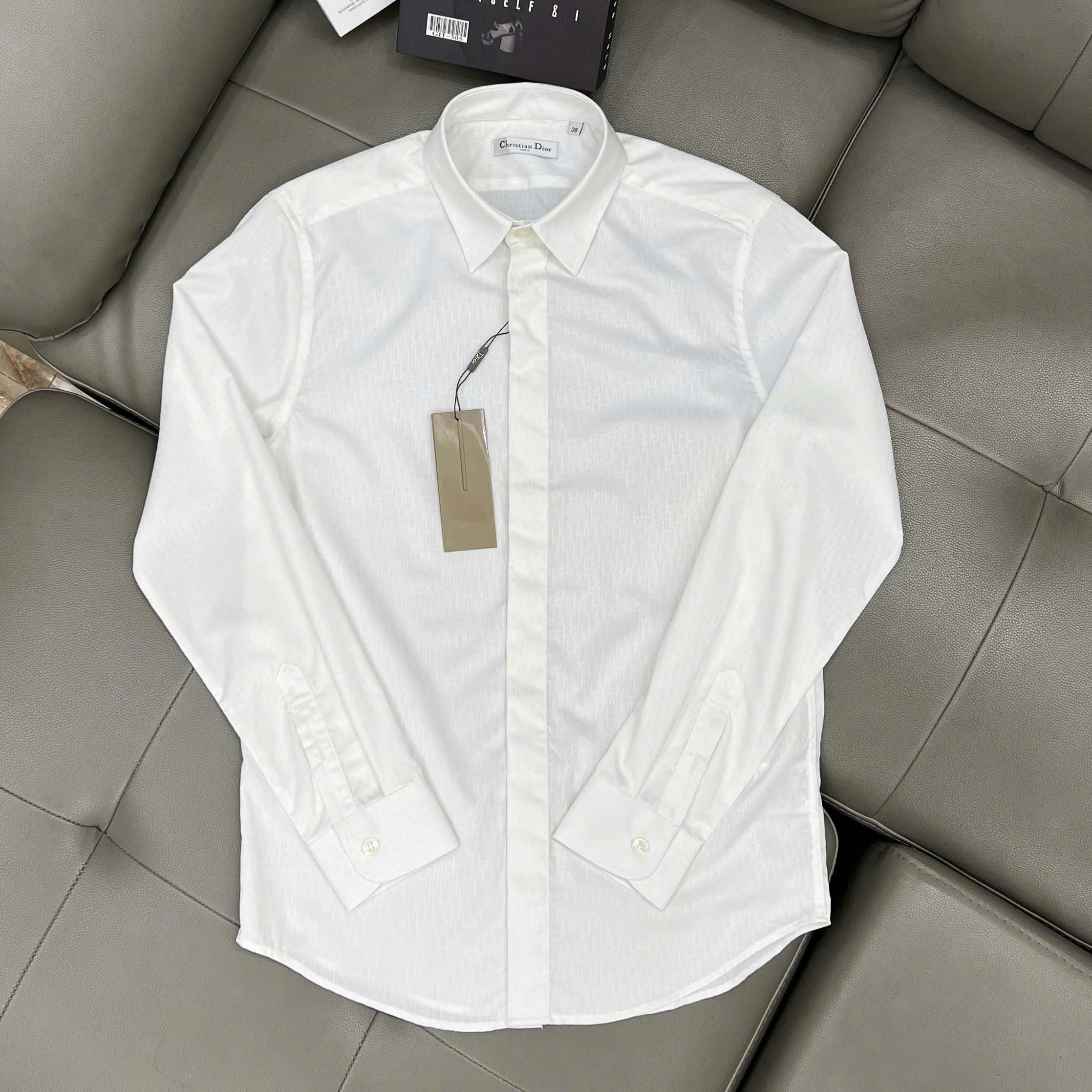 Áo sơ mi Dior CD Trắng logo chìm full chống nhăn Like Auth 37-40 MK