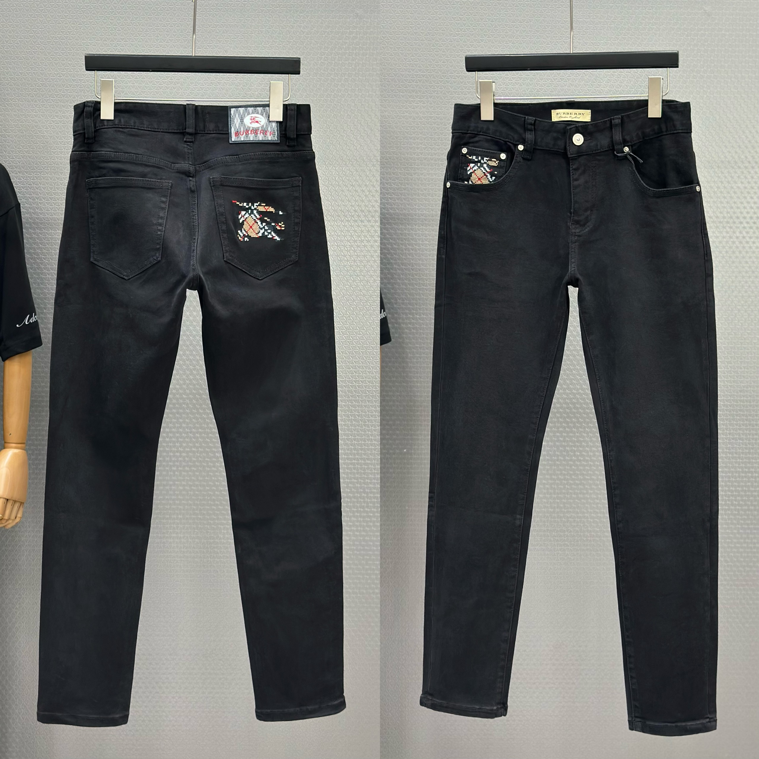 Quần Jean Burberry BBR Đen logo thêu ngựa bay túi sau Like Auth 28-34 VTN