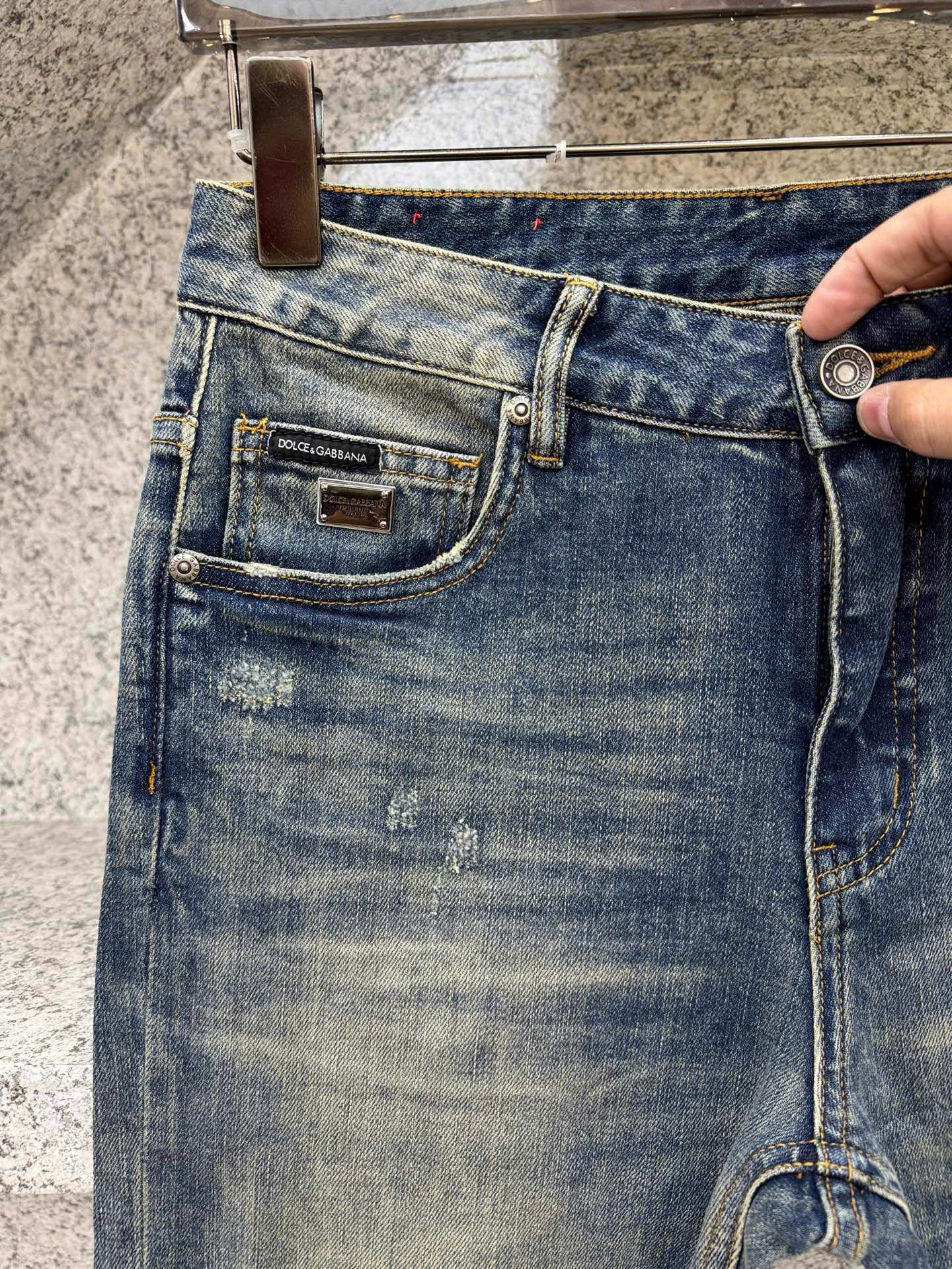 Quần Jean Xanh Dolce Gabbana DG tag bạc vuông túi sau Like Auth 29-34 MK