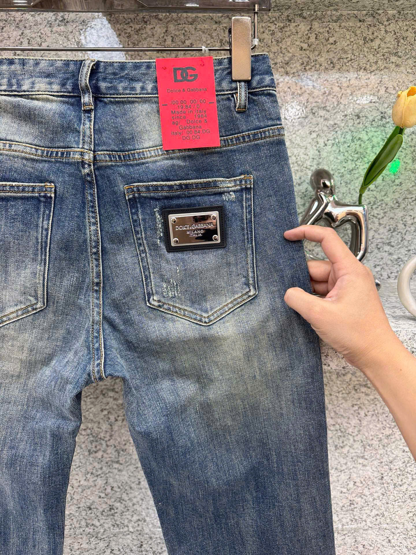 Quần Jean Xanh Dolce Gabbana DG tag bạc vuông túi sau Like Auth 29-34 MK
