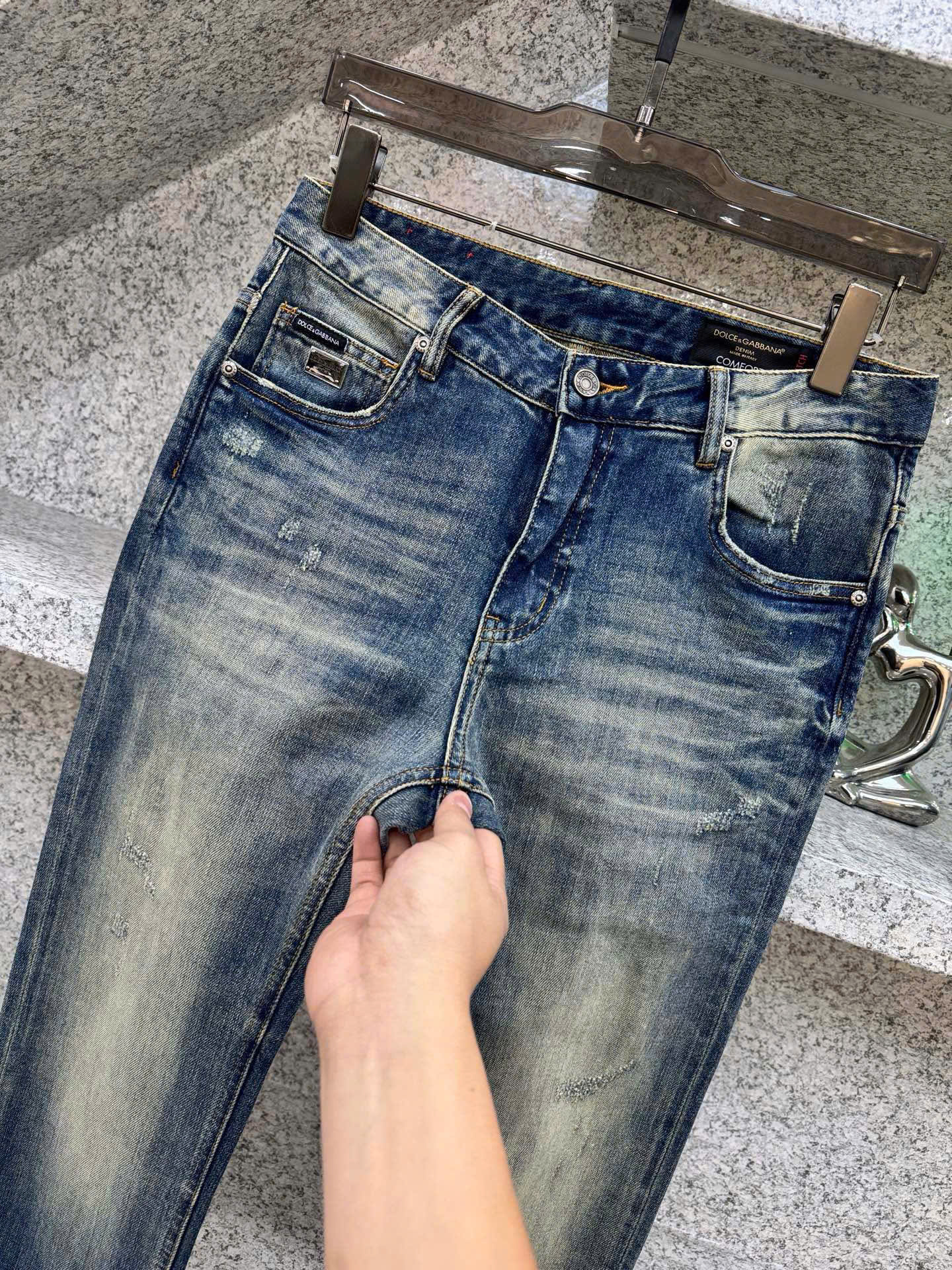 Quần Jean Xanh Dolce Gabbana DG tag bạc vuông túi sau Like Auth 29-34 MK