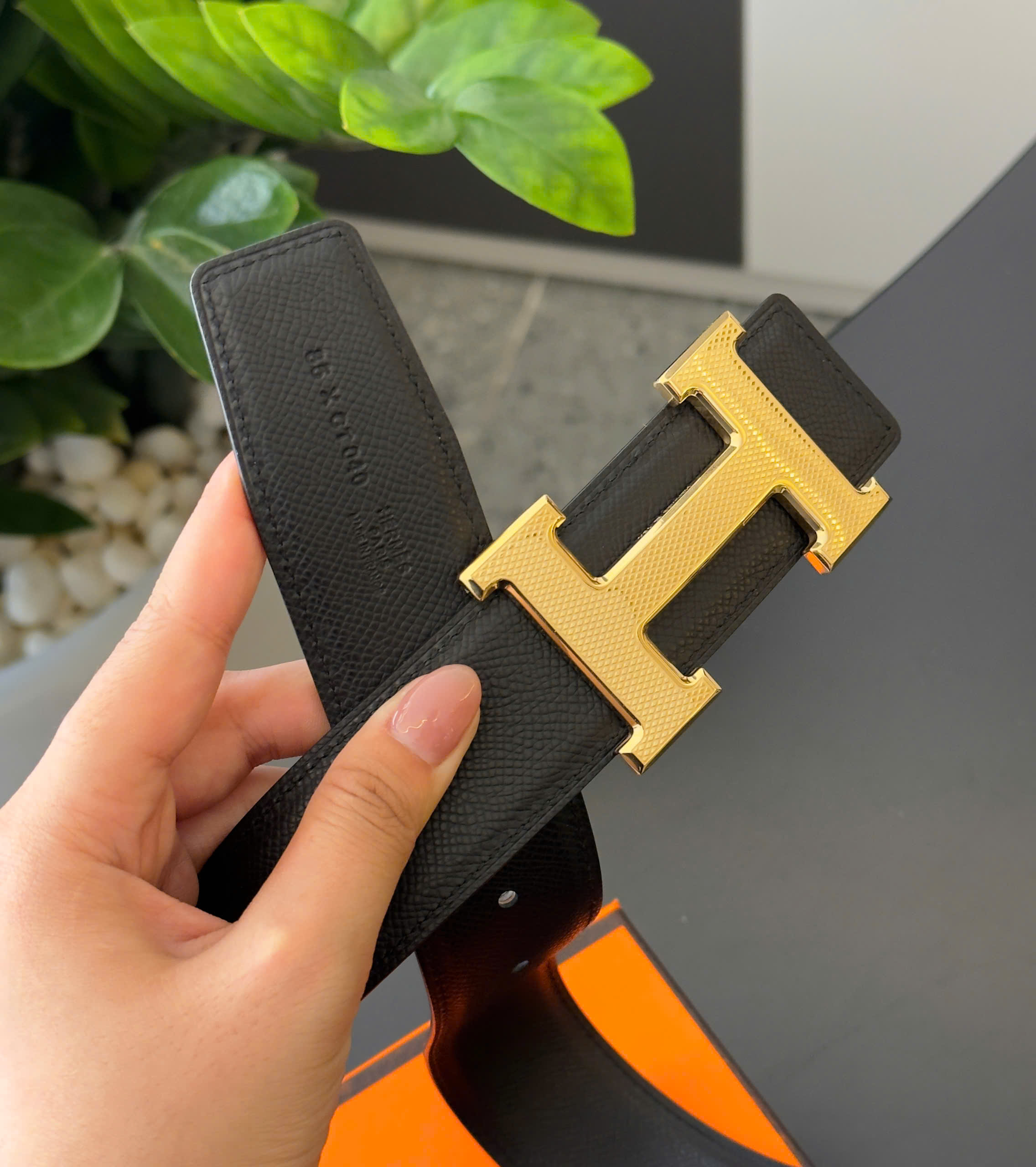Thắt lưng dây nịt Hermes HM Đen logo mặt Vàng chữ H sần Like Auth 85-110cm DDT