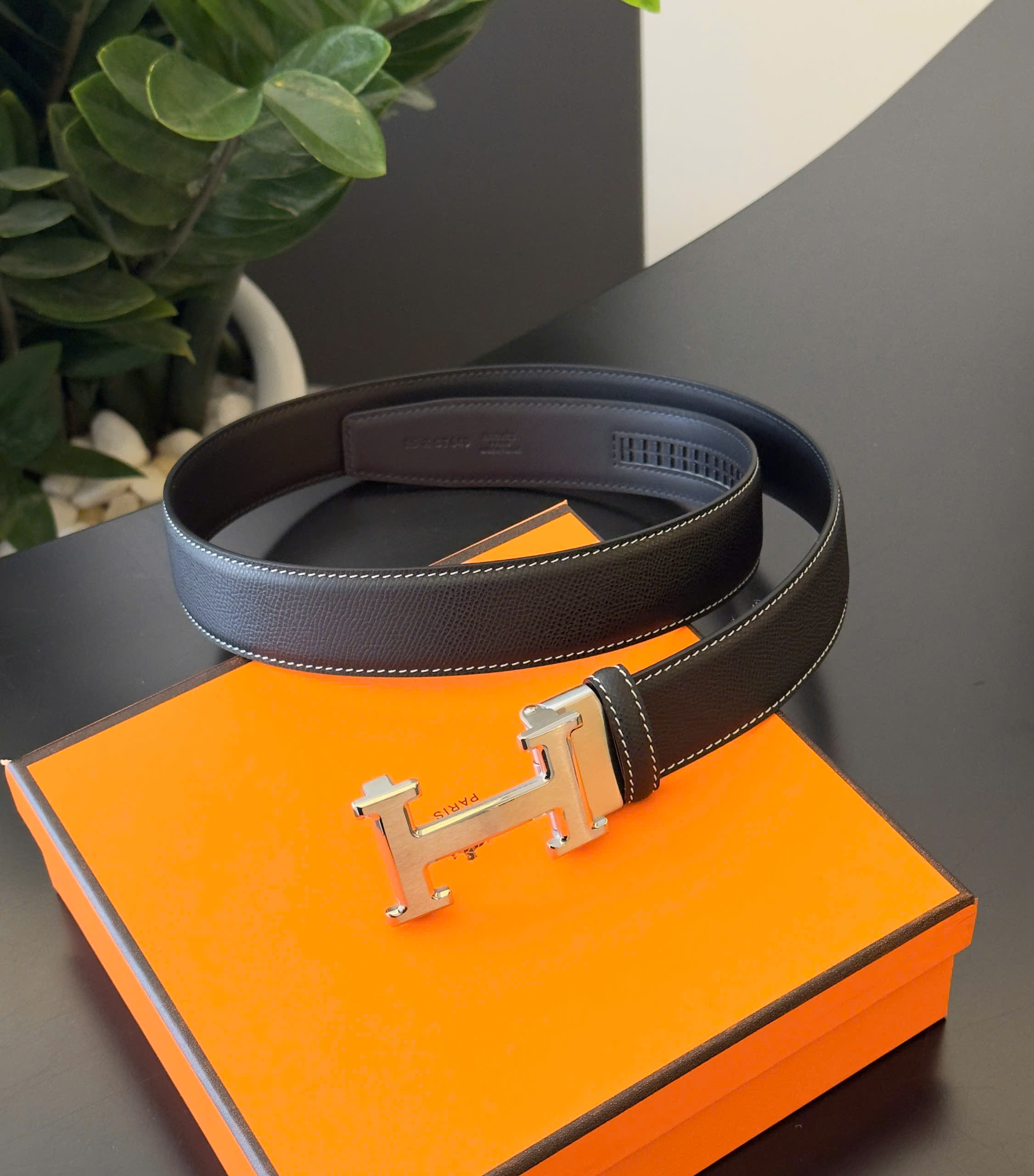 Thắt lưng dây nịt Hermes HM Đen logo mặt Vàng chữ H trơn Like Auth 85-110cm DDT