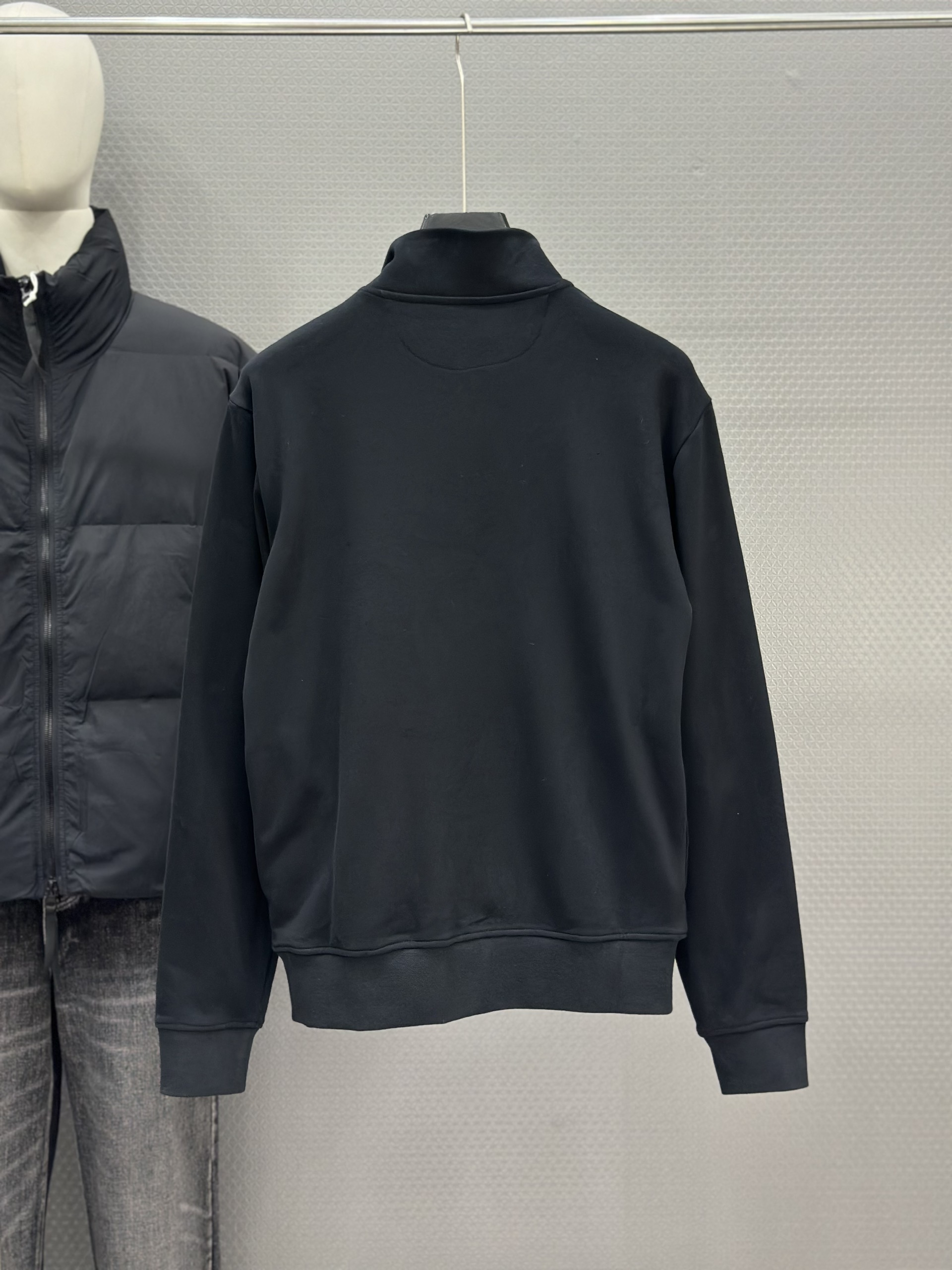 Áo polo nỉ dài tay cổ khóa Đen logo thêu ngực Like AUth S-L VTN