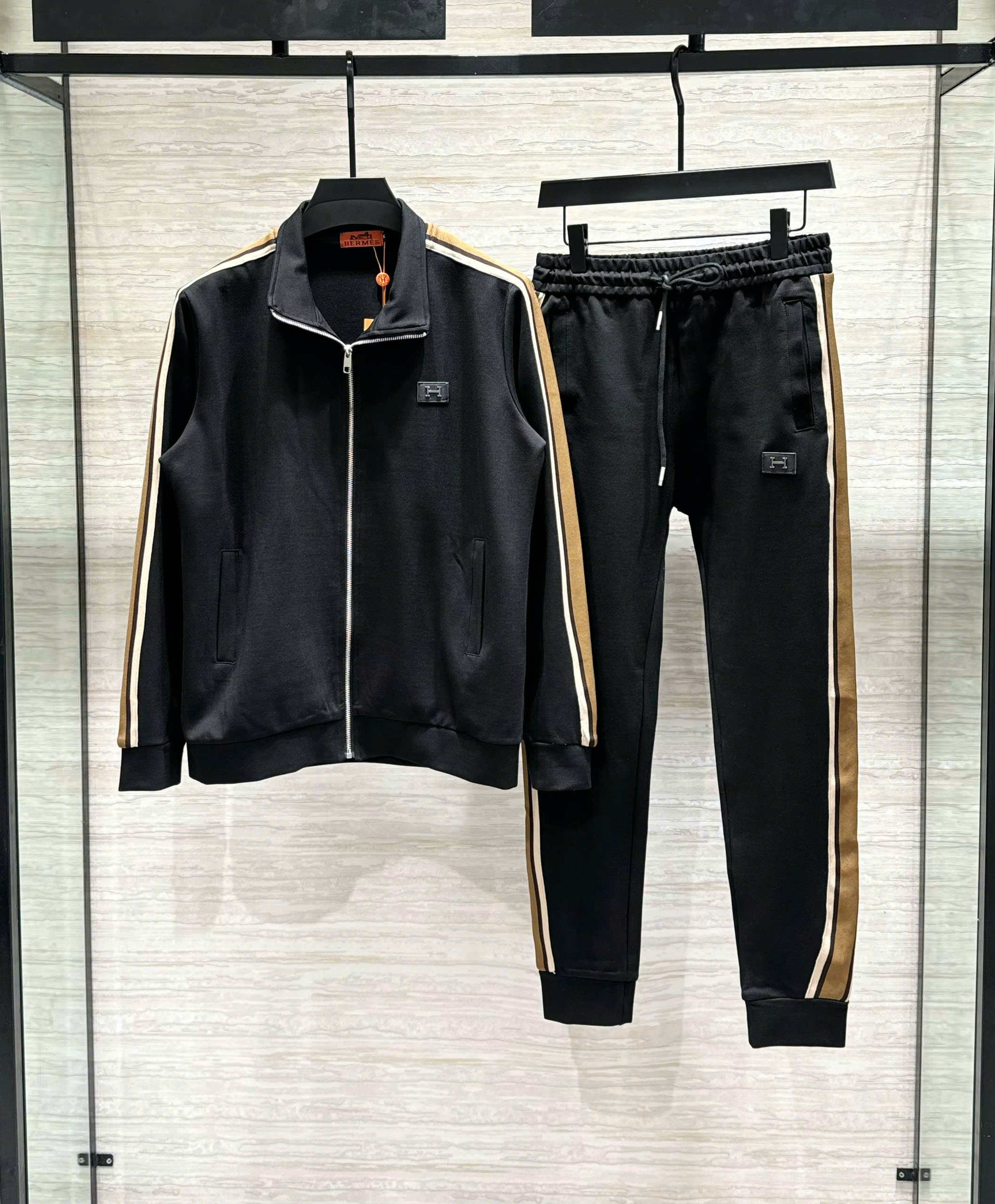 Set bộ nỉ Hermes HM Đen kẻ viền logo tag vuông ngực Like Auth M-XXL DDT