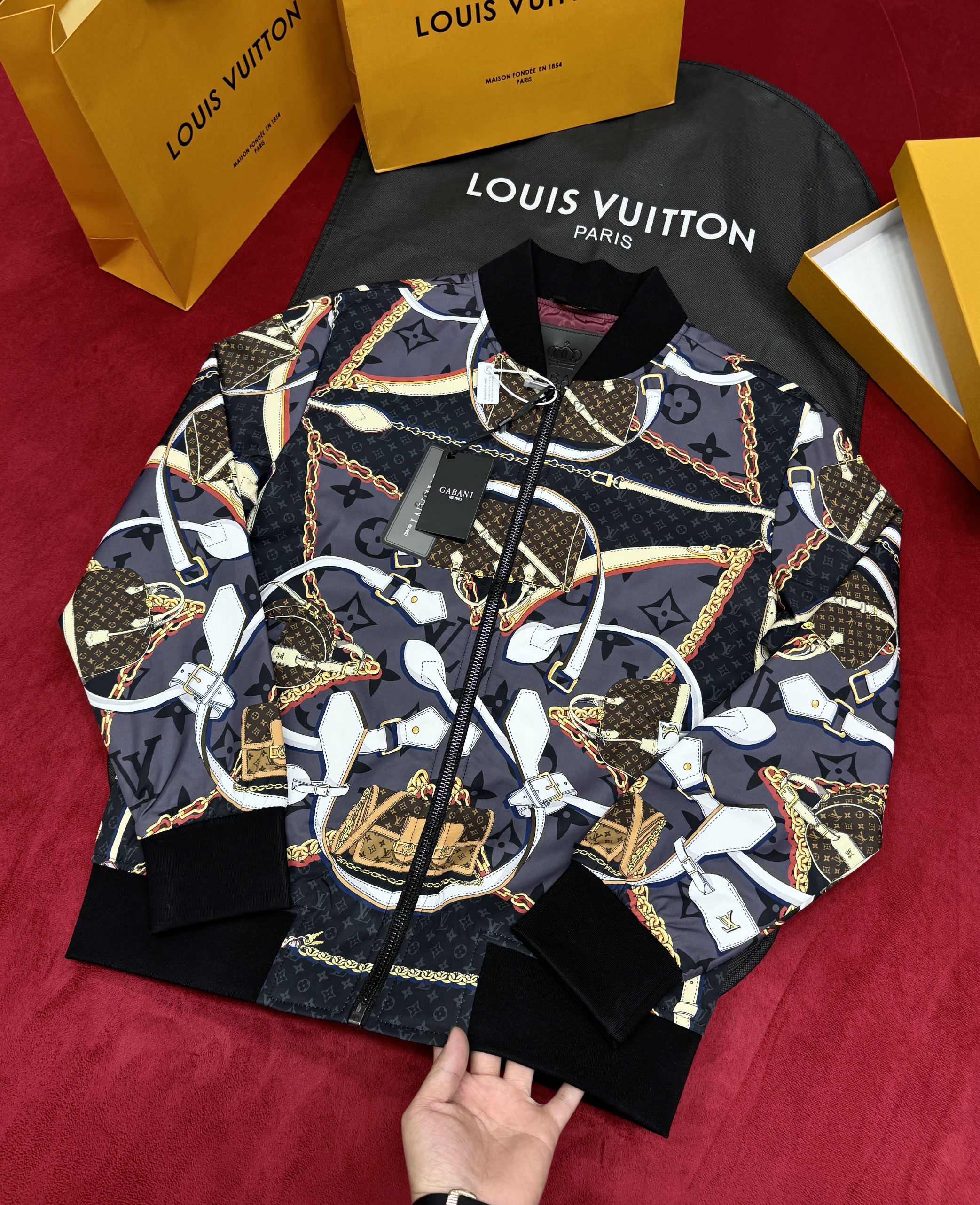 Áo khoác bomber Louis Vuitton LV họa tiết túi dây xích lót trong full monogram Like Auth 44-50 LK