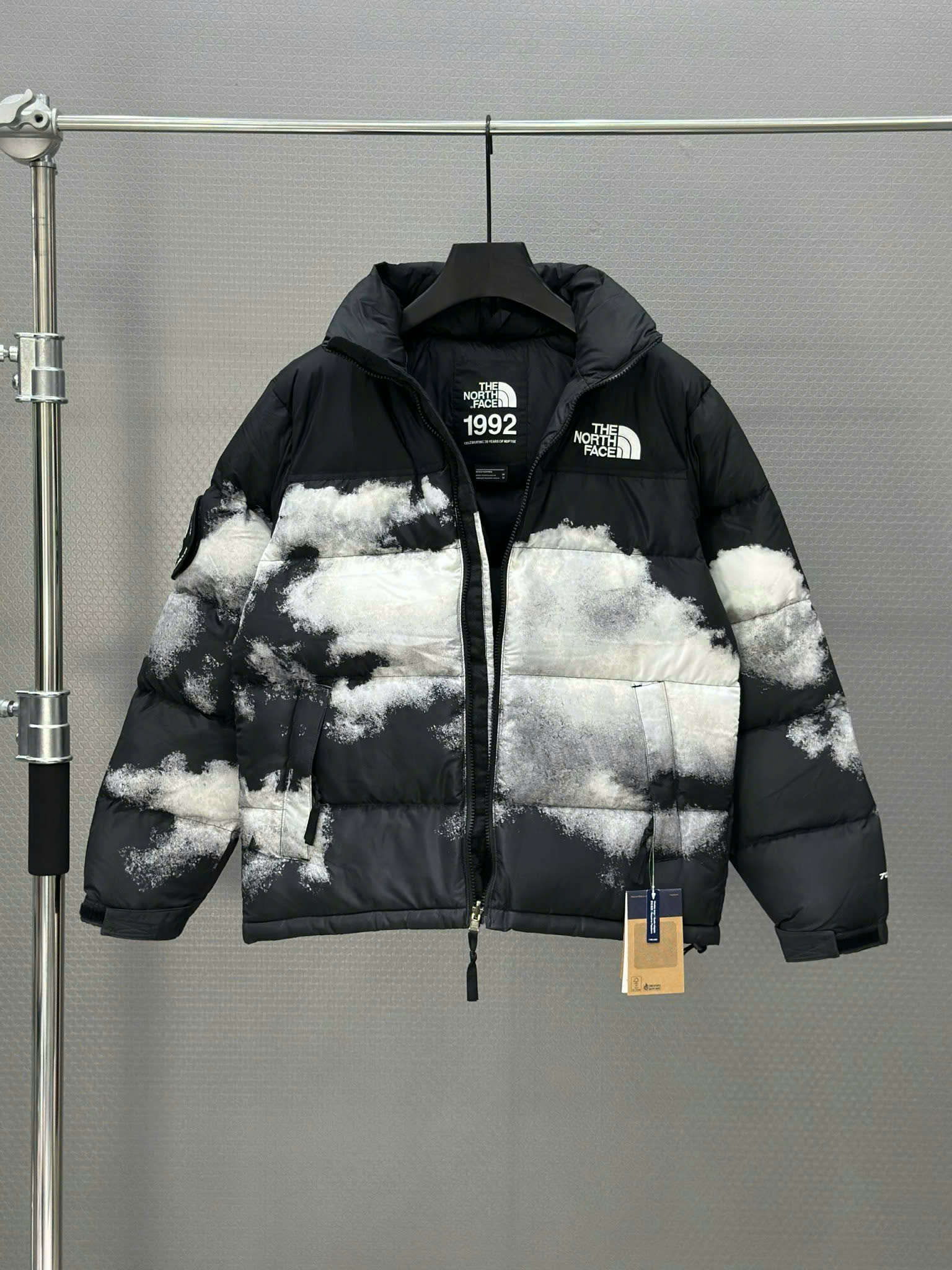 Áo khoác phao The North Face Ðen loang Mây Trắng Like Auth 1-1 on web M-XXL VTN