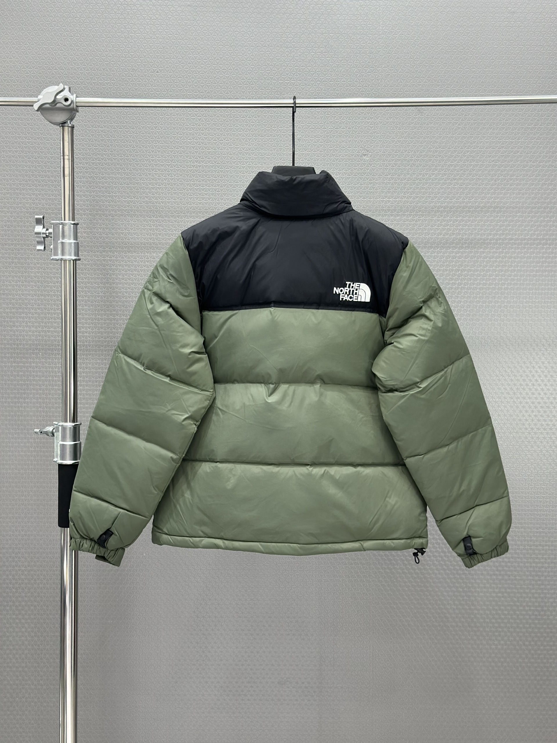 Áo khoác phao The North Face Xanh Rêu phối Ðen mũ khóa Like Auth XS-L VTN