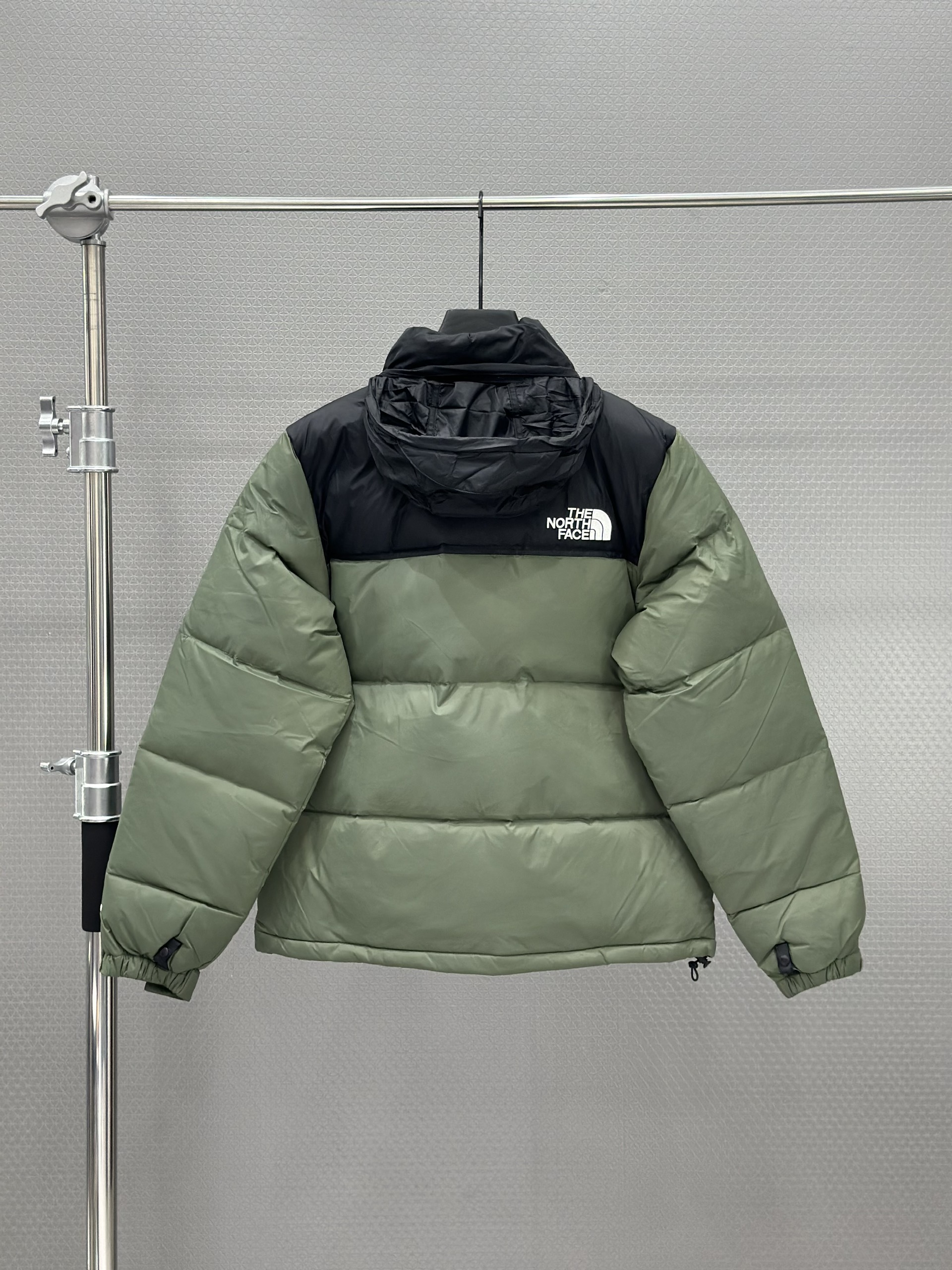 Áo khoác phao The North Face Xanh Rêu phối Ðen mũ khóa Like Auth XS-L VTN