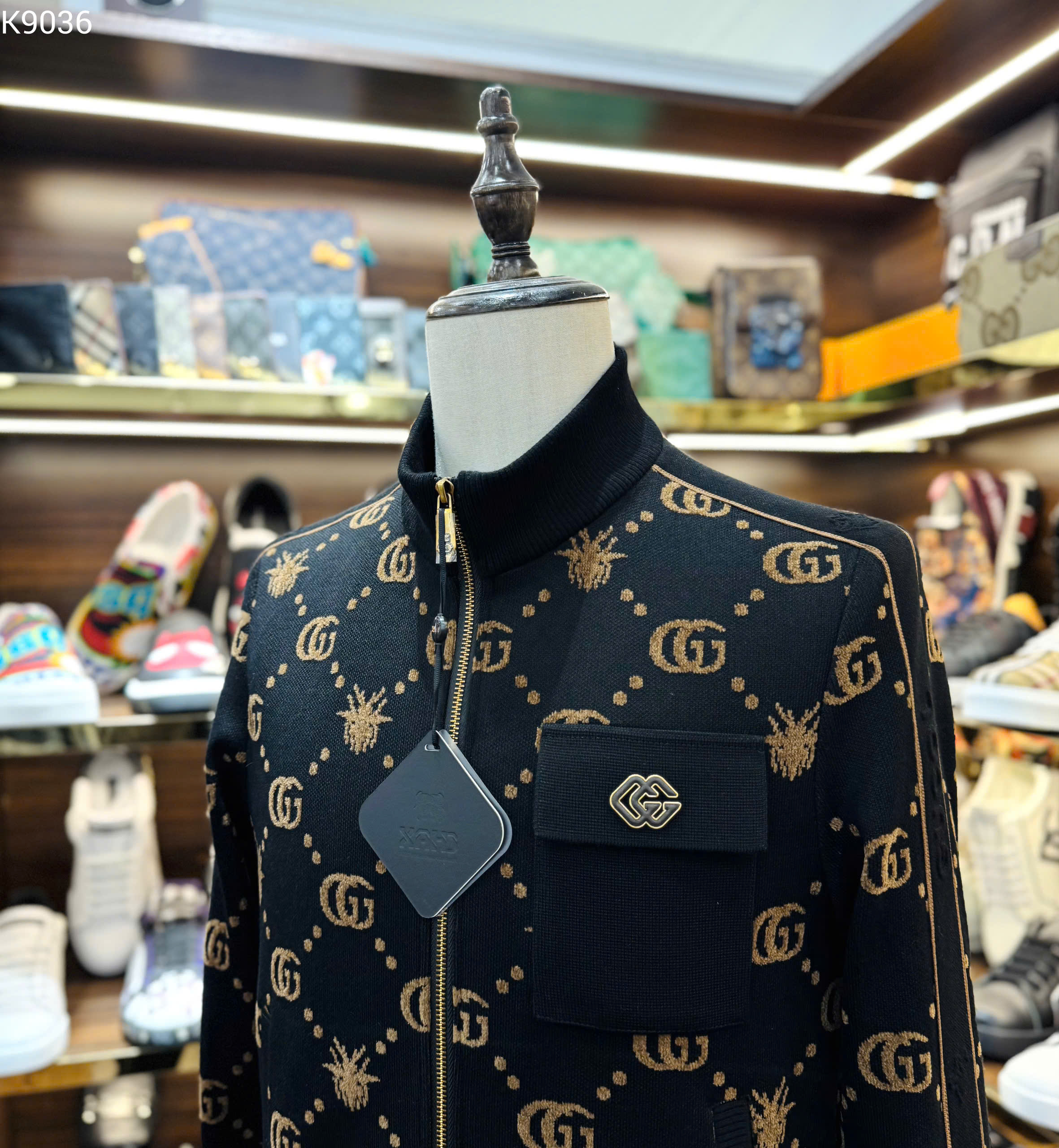 Áo khoác Gucci GC Đen logo đỏ monogram check viền Like Auth 46-52 MK