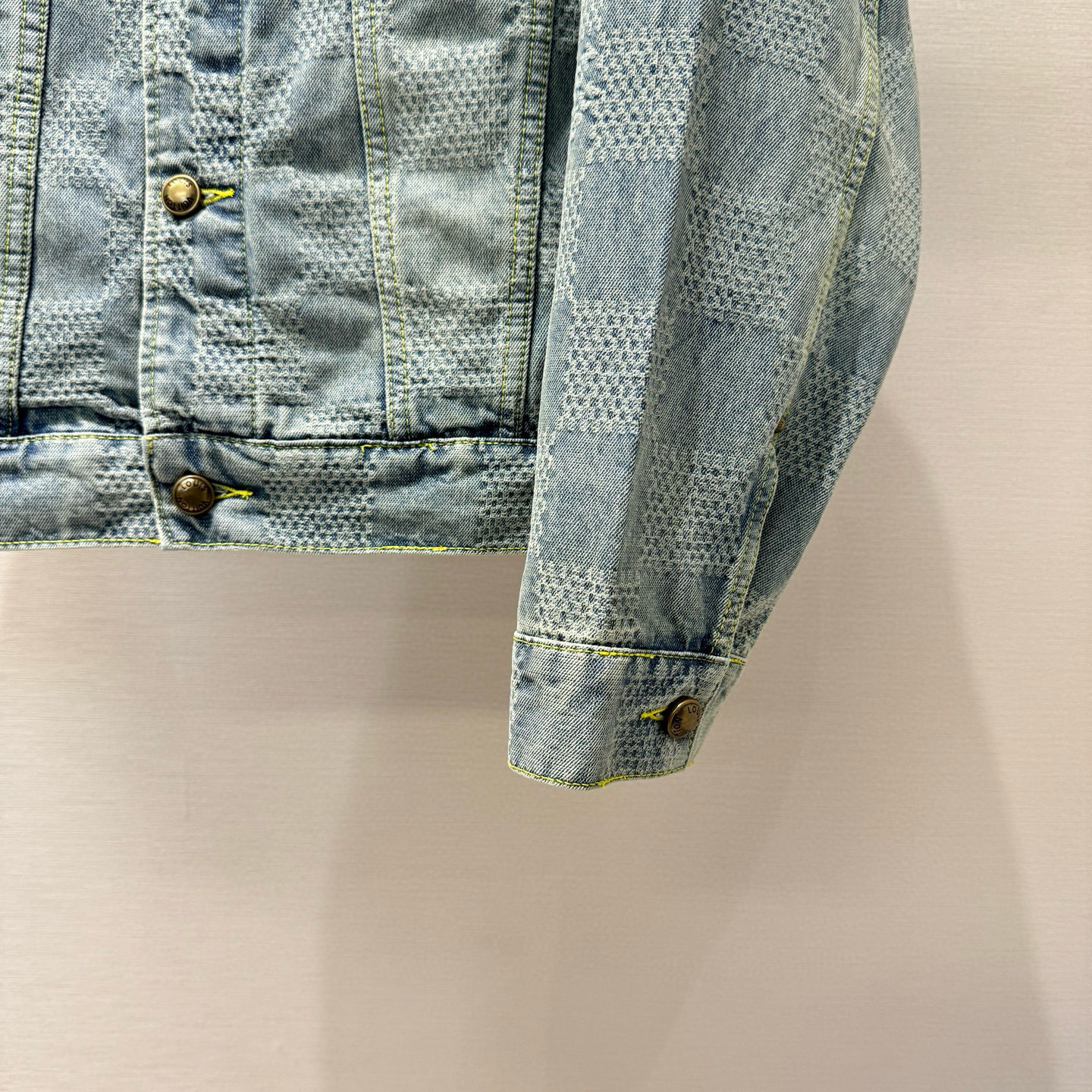 Áo khoác Jean bò Louis Vuitton LV 1151 Xanh Nhạt vân caro full 1-1 on web 46-50 VTN