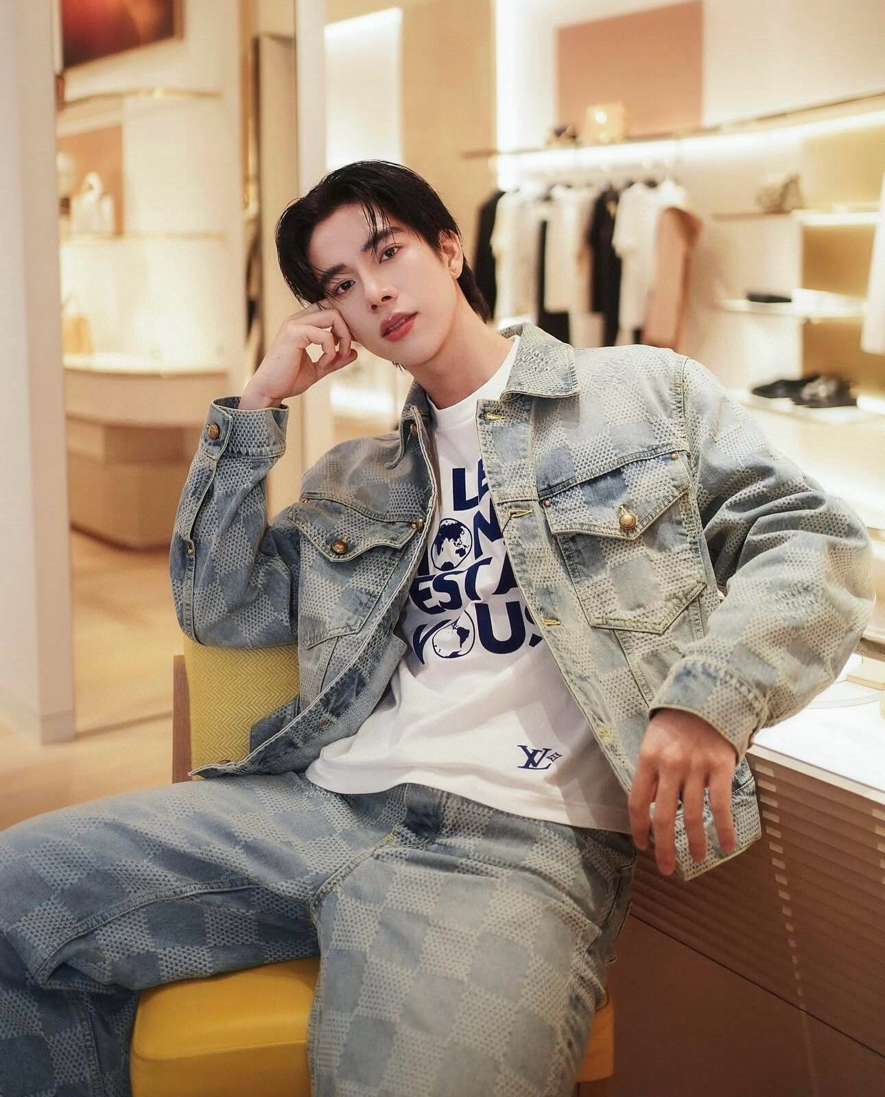 Áo khoác Jean bò Louis Vuitton LV 1151 Xanh Nhạt vân caro full 1-1 on web 46-50 VTN