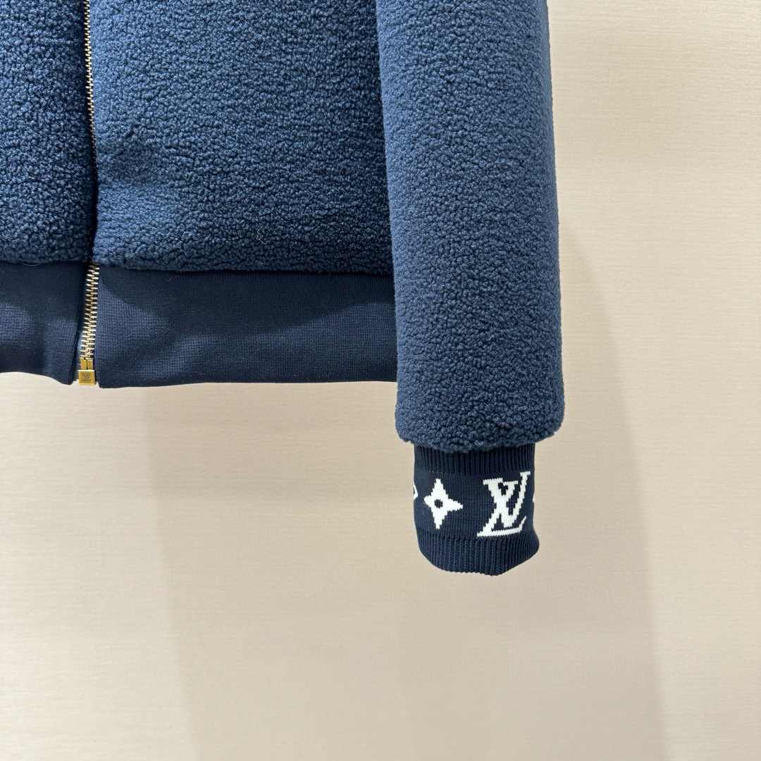 Áo khoác lông cừu Louis Vuitton LV Xanh Than tag da ngực khóa vàng 1-1 on web S-L VTN