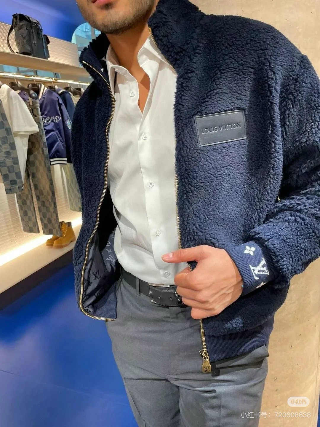 Áo khoác lông cừu Louis Vuitton LV Xanh Than tag da ngực khóa vàng 1-1 on web S-L VTN