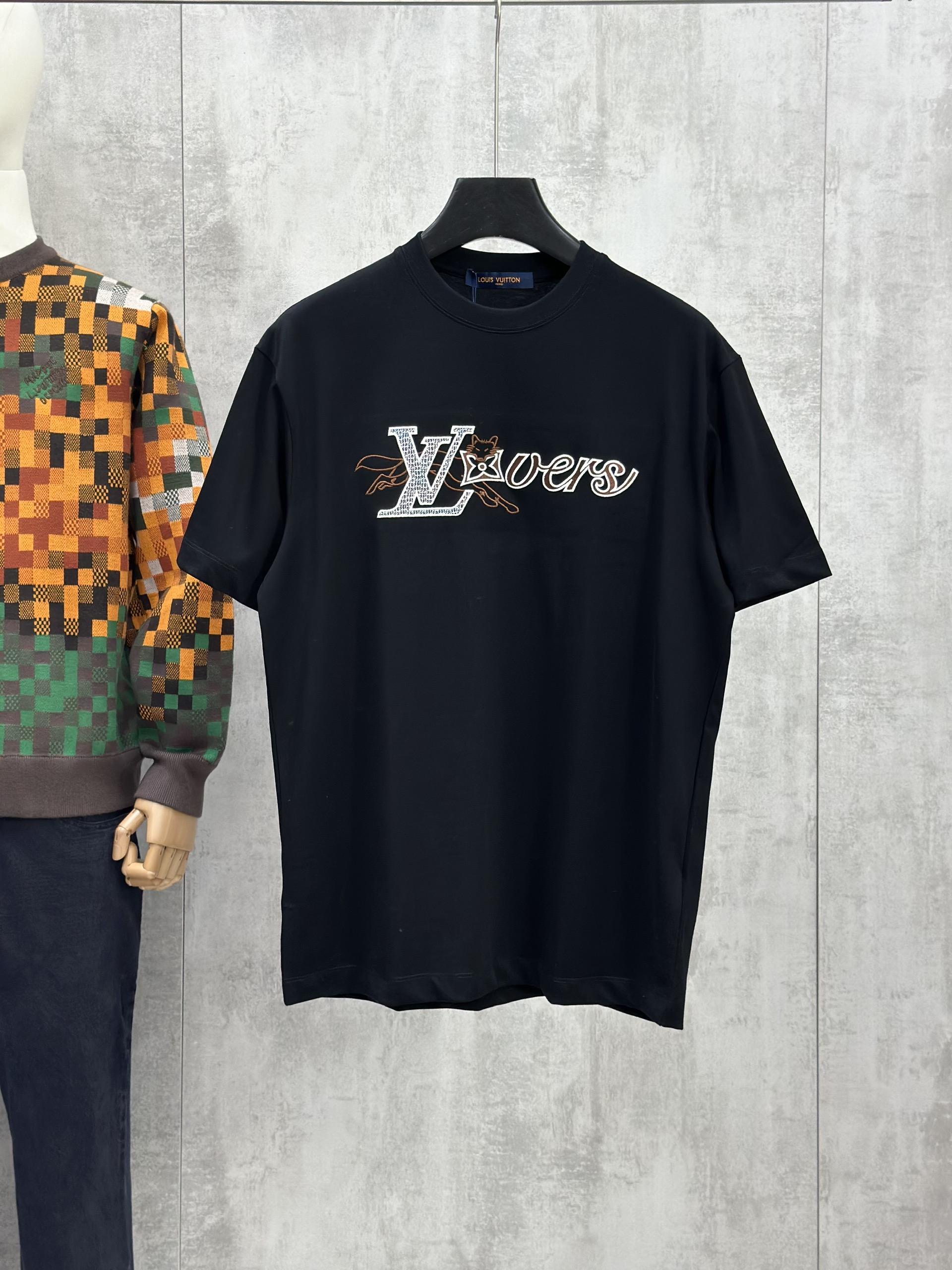 Áo phông T shirt Louis Vuitton LV Forever logo thêu ngực Like Auth XXS-M