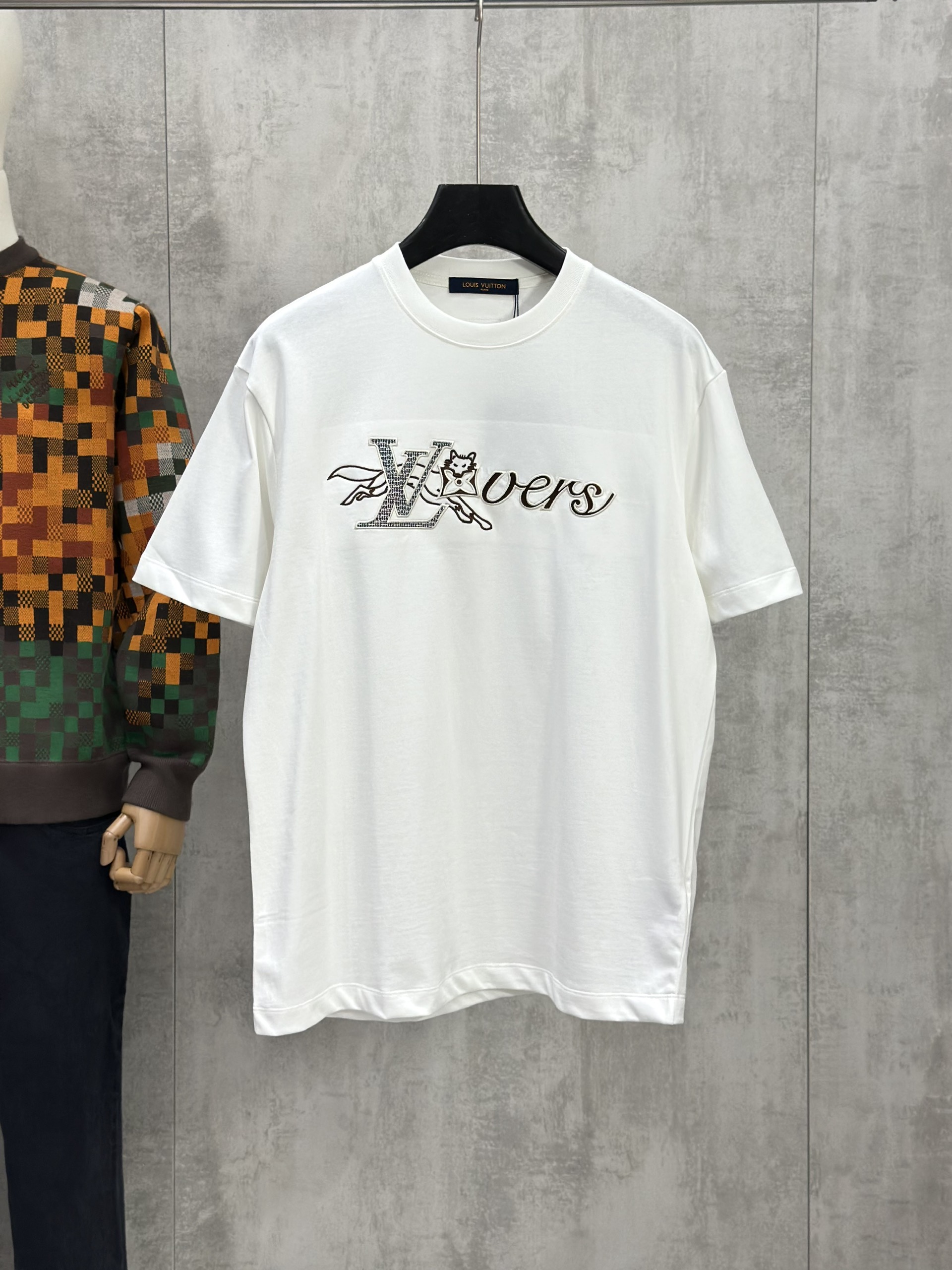 Áo phông T shirt Louis Vuitton LV Forever logo thêu ngực Like Auth XXS-M