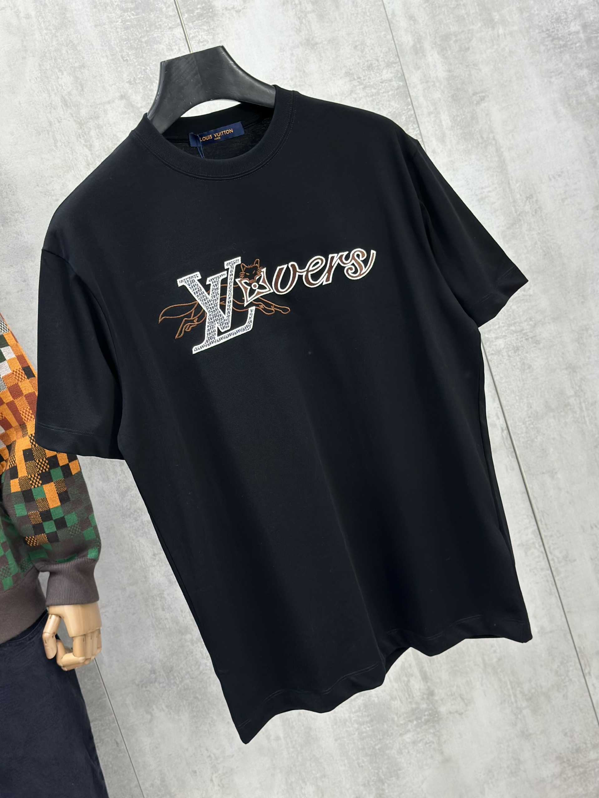 Áo phông T shirt Louis Vuitton LV Forever logo thêu ngực Like Auth XXS-M